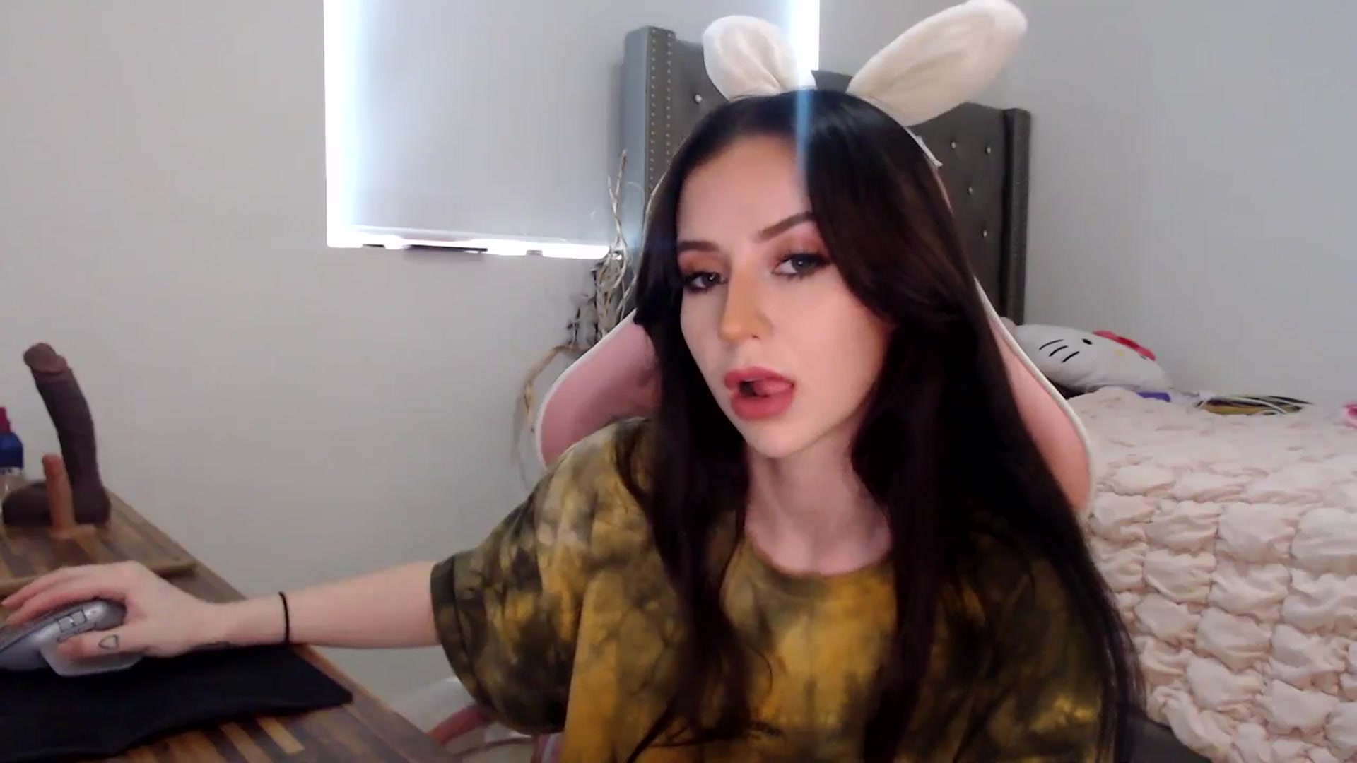 Gallery image thumbnail from iplayhardbabe's myfreecams stream on, 06/15/2024, 20:00 image 9 of 20