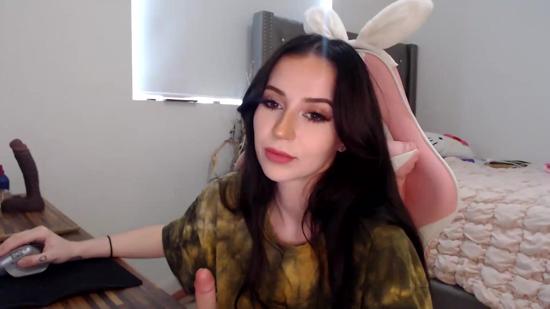 Gallery image thumbnail from iplayhardbabe's myfreecams stream on, 06/15/2024, 20:00 image 16 of 20