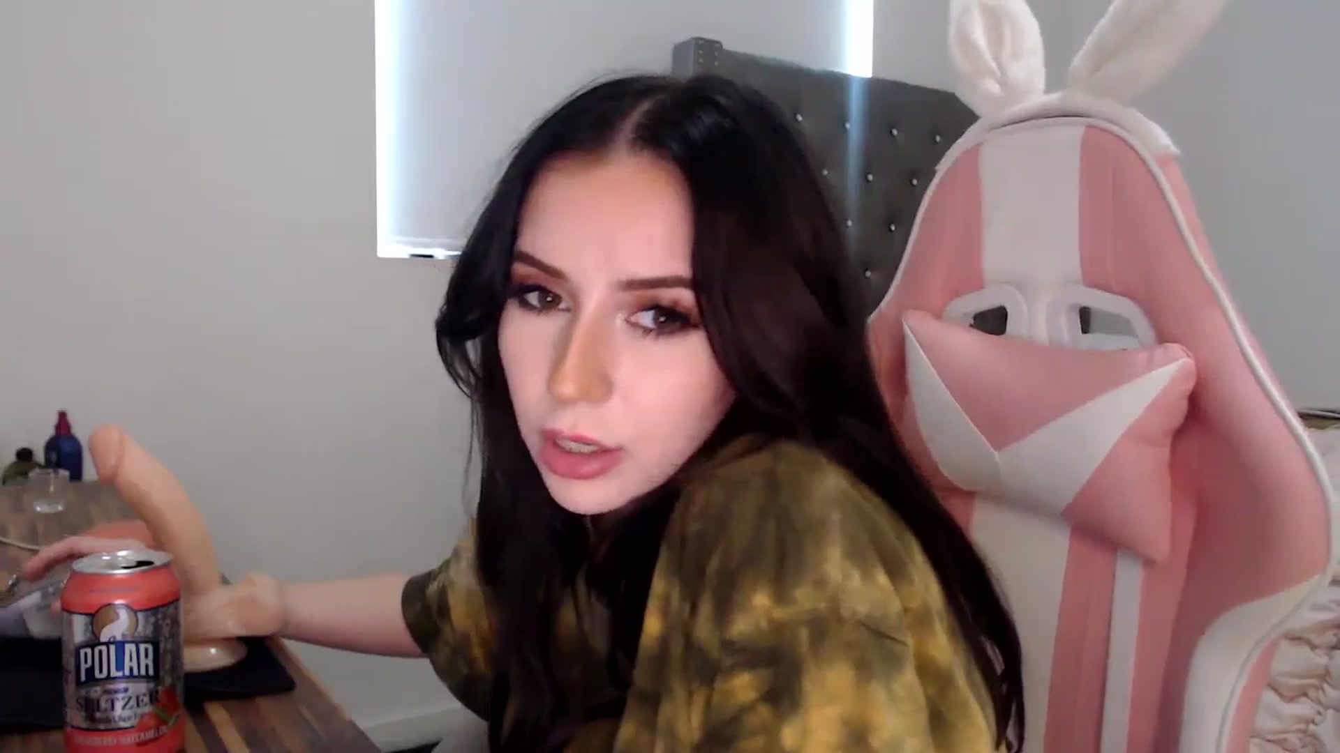 Gallery image thumbnail from iplayhardbabe's myfreecams stream on, 06/15/2024, 21:45 image 15 of 20