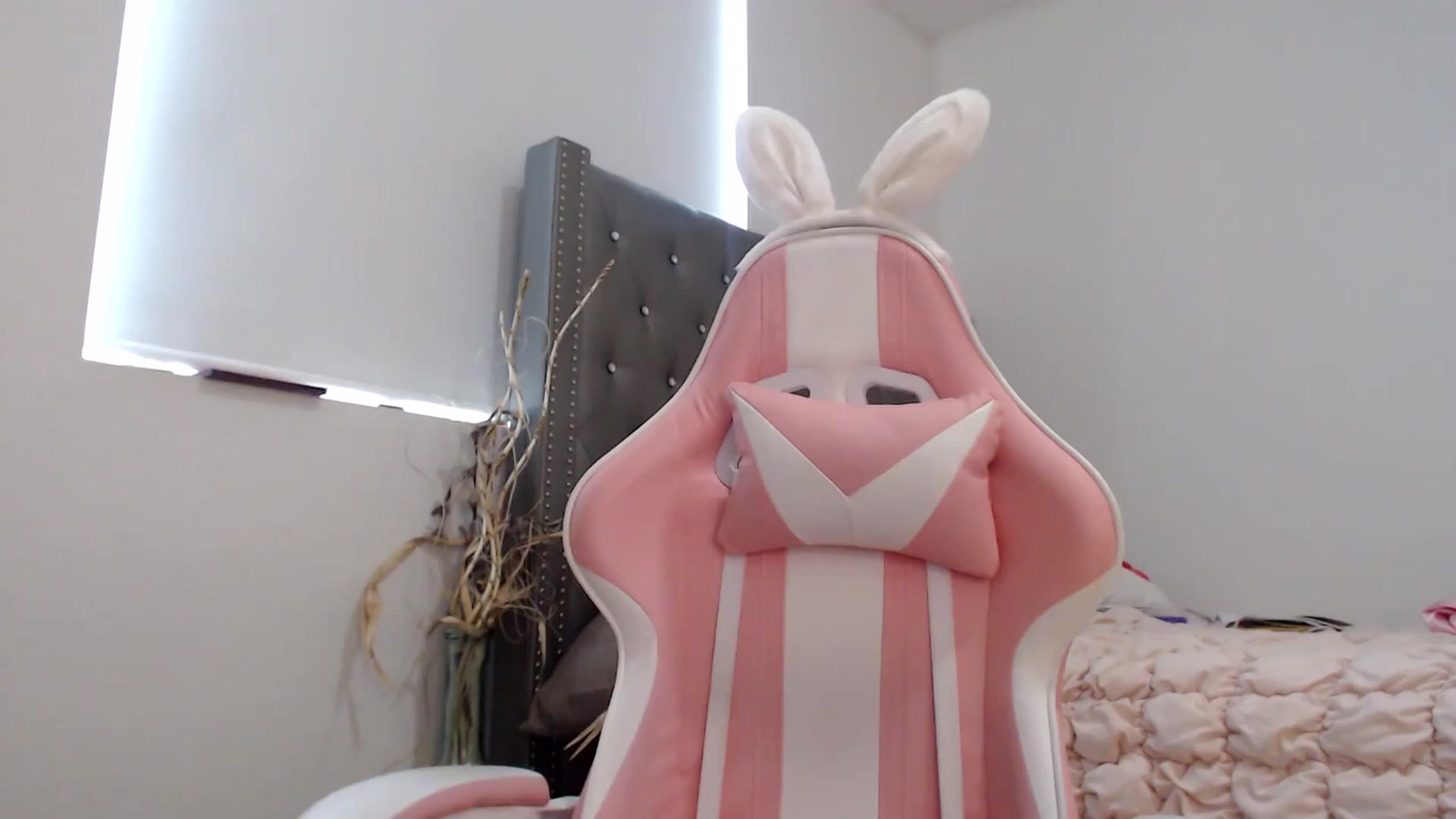Gallery image thumbnail from iplayhardbabe's myfreecams stream on, 06/15/2024, 21:45 image 3 of 20