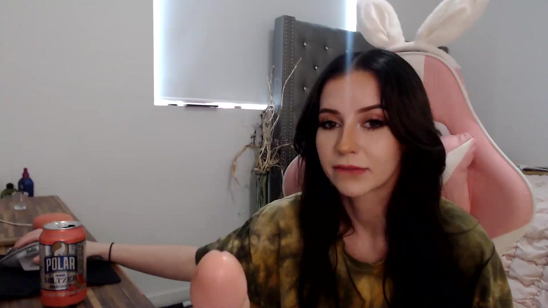 Gallery image thumbnail from iplayhardbabe's myfreecams stream on, 06/15/2024, 21:45 image 11 of 20