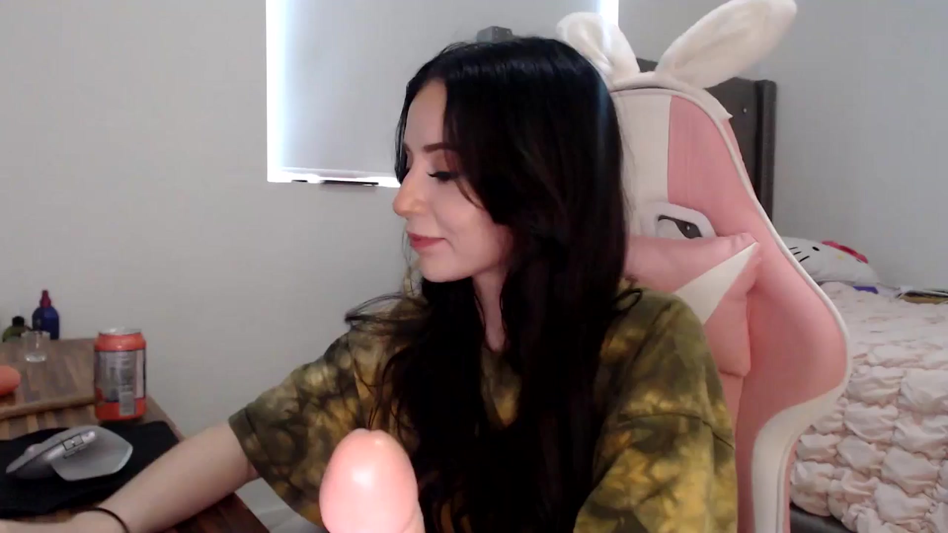 Gallery image thumbnail from iplayhardbabe's myfreecams stream on, 06/15/2024, 21:45 image 1 of 20