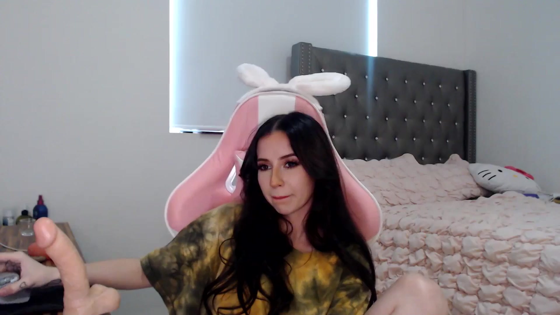 Gallery image thumbnail from iplayhardbabe's myfreecams stream on, 06/15/2024, 22:12 image 14 of 20