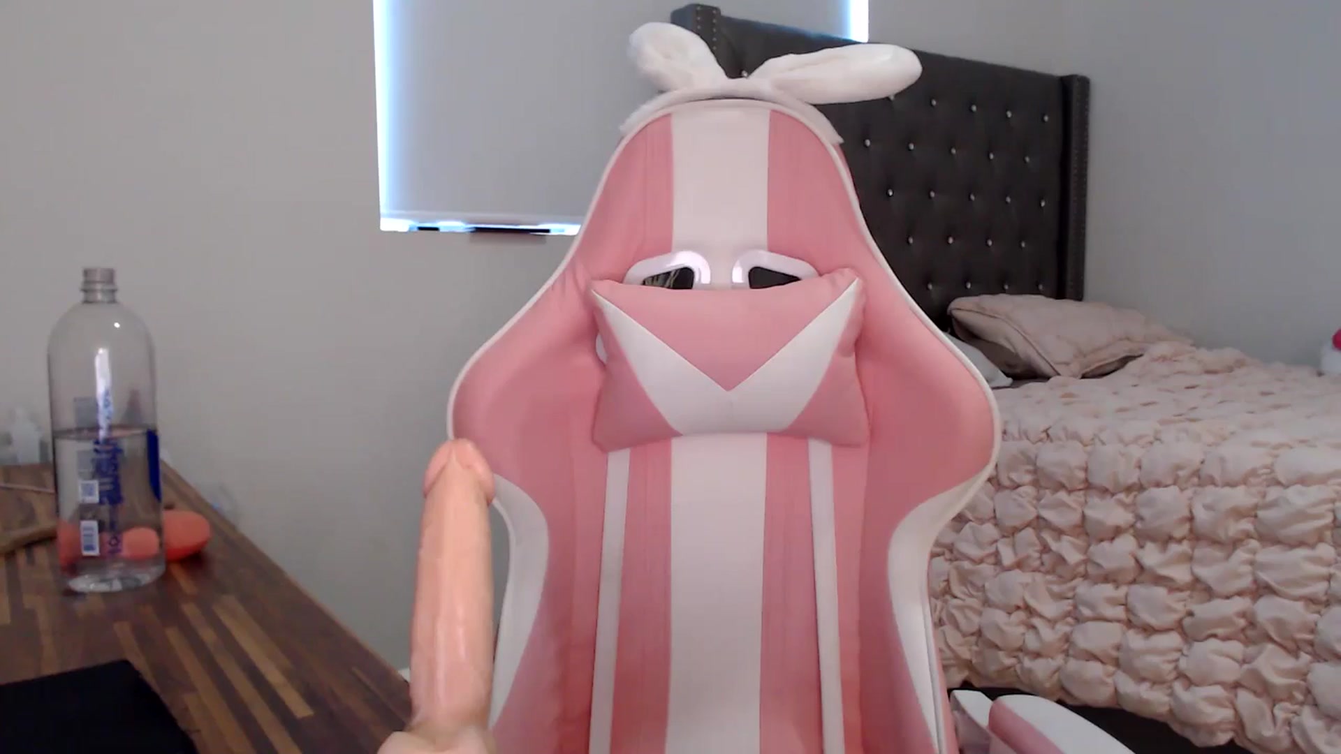 Gallery image thumbnail from iplayhardbabe's myfreecams stream on, 06/23/2024, 23:03 image 9 of 20