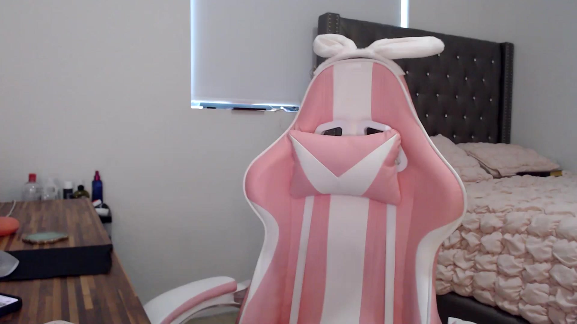 Gallery image thumbnail from iplayhardbabe's myfreecams stream on, 06/24/2024, 20:12 image 14 of 20