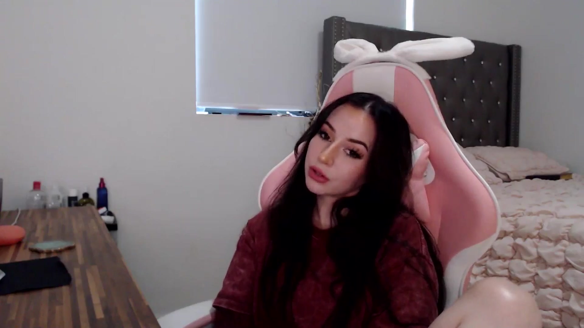 Gallery image thumbnail from iplayhardbabe's myfreecams stream on, 06/24/2024, 20:12 image 6 of 20