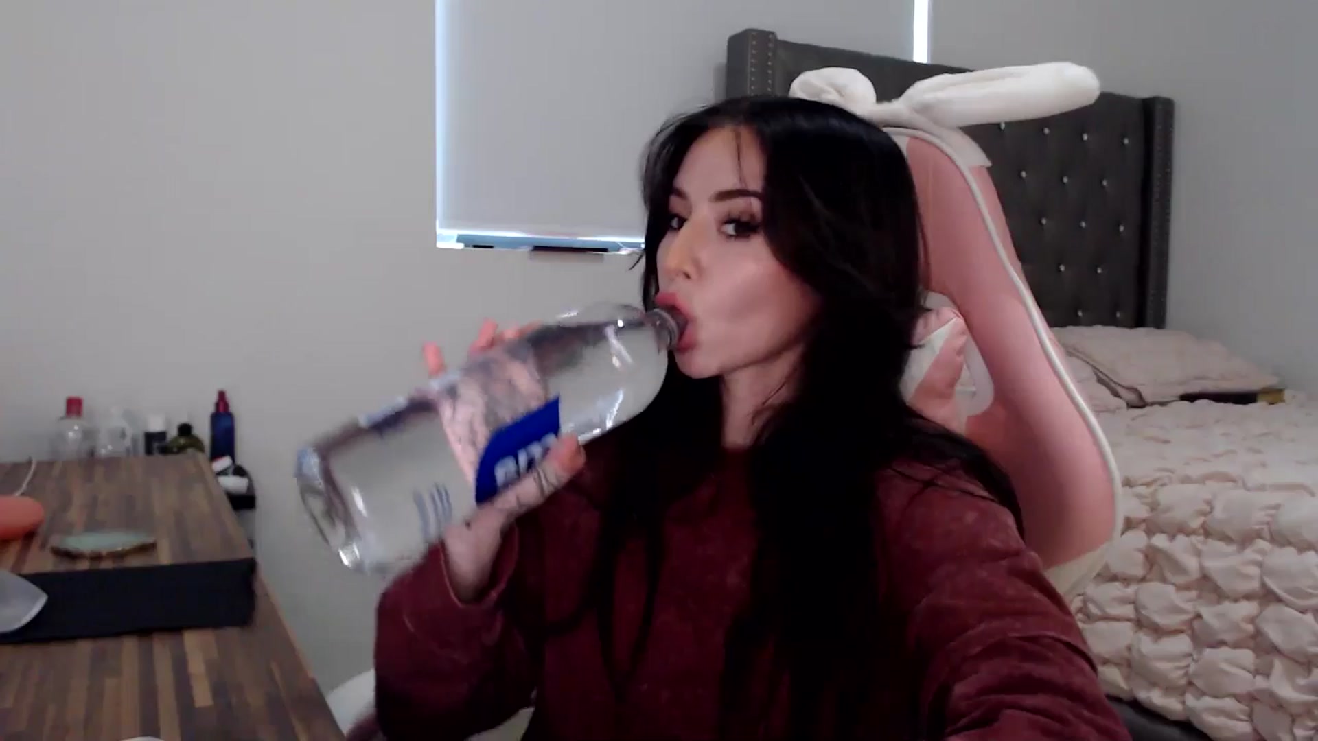 Gallery image thumbnail from iplayhardbabe's myfreecams stream on, 06/24/2024, 20:12 image 16 of 20