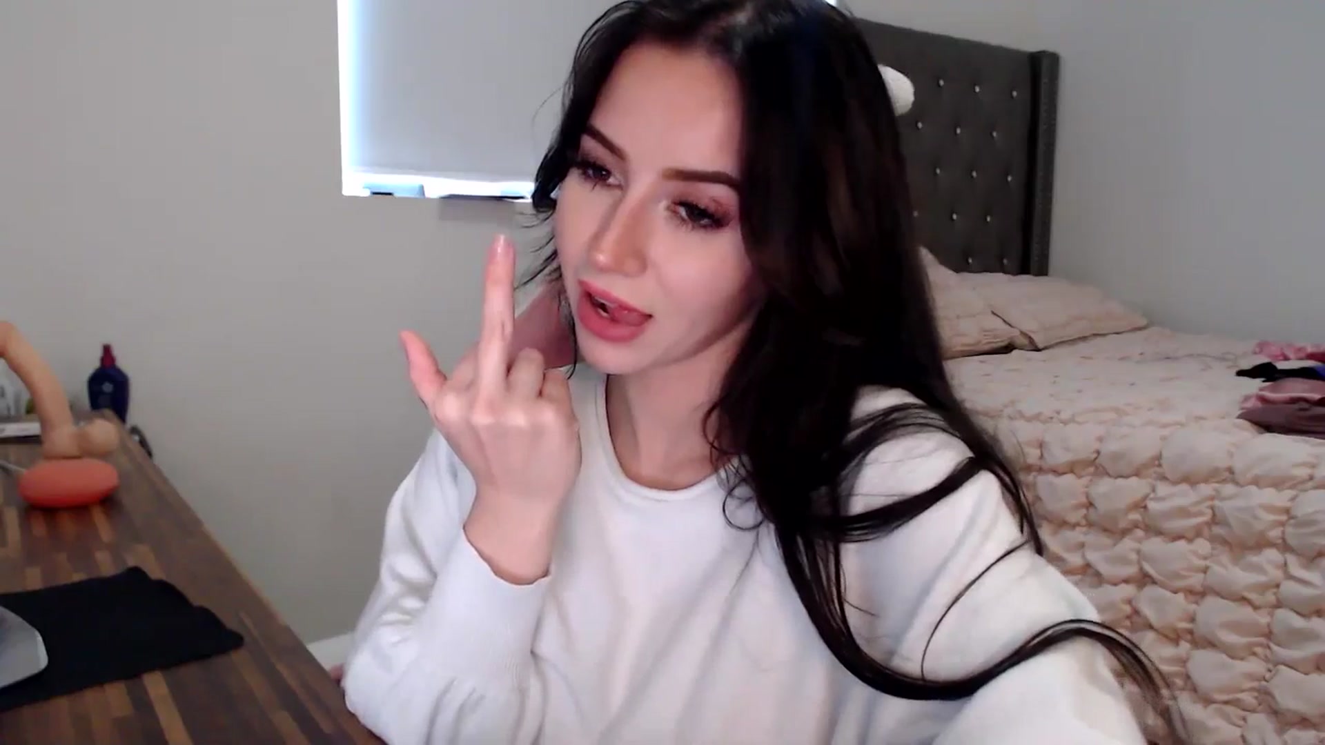 Gallery image thumbnail from iplayhardbabe's myfreecams stream on, 06/27/2024, 21:47 image 4 of 20