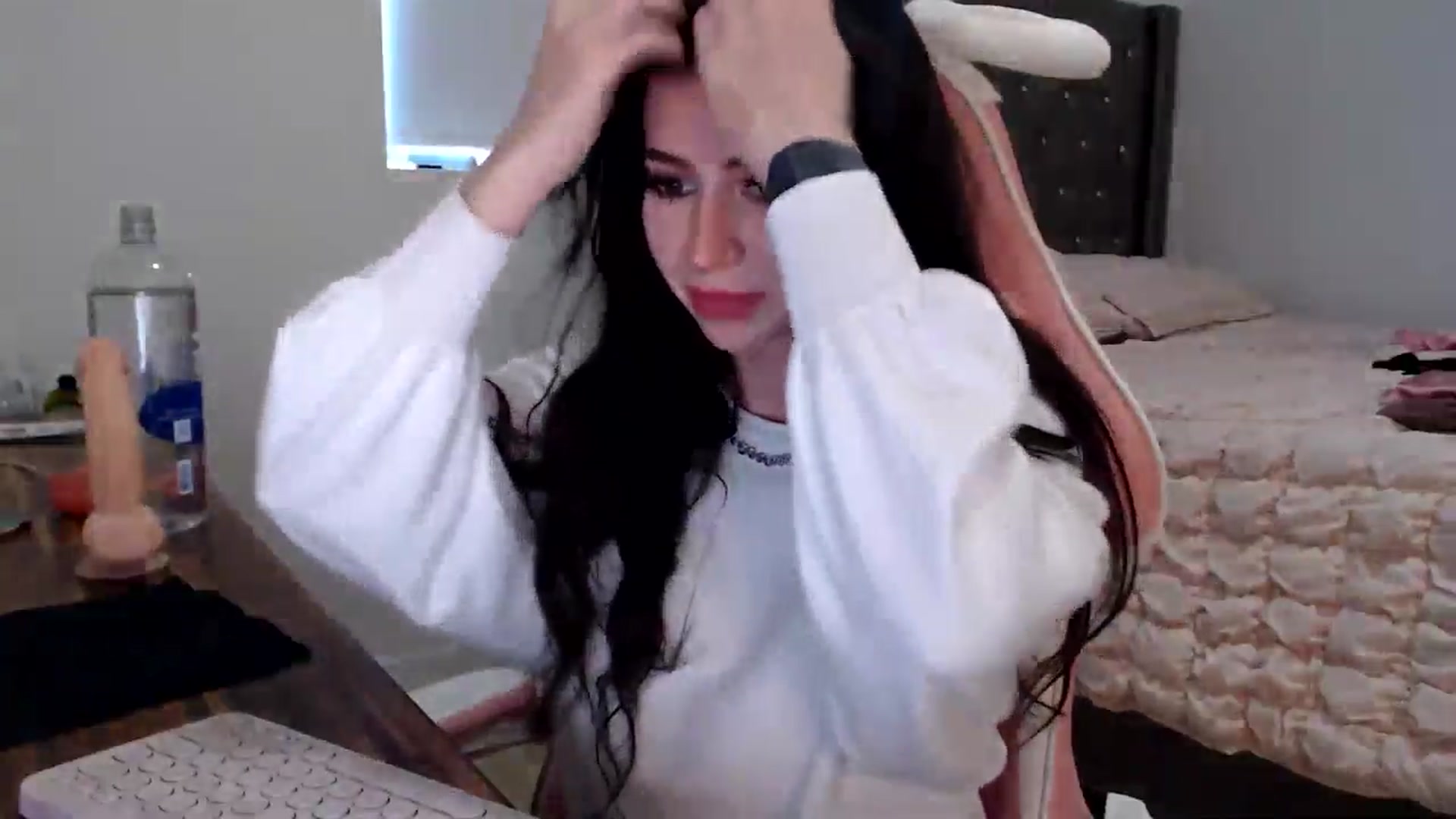 Gallery image thumbnail from iplayhardbabe's myfreecams stream on, 06/27/2024, 21:47 image 10 of 20