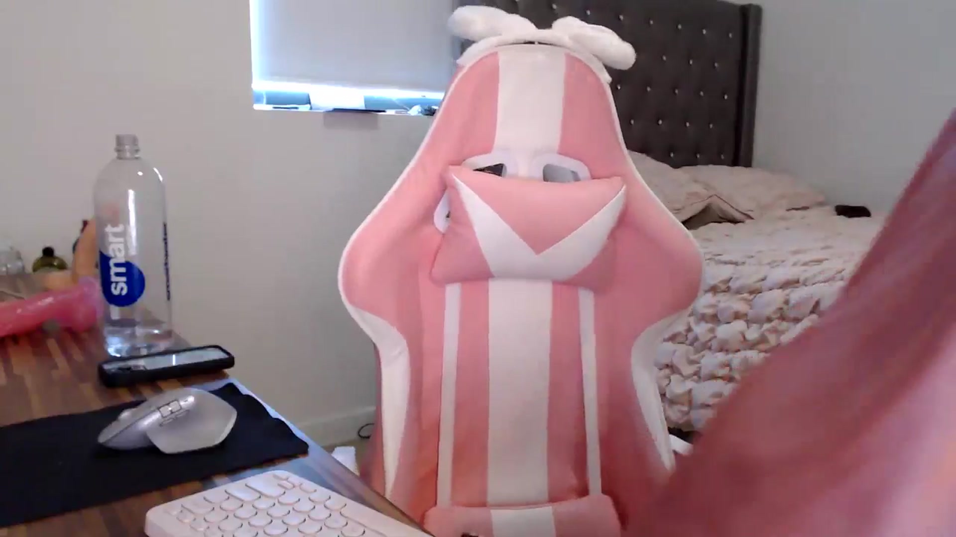 Gallery image thumbnail from iplayhardbabe's myfreecams stream on, 06/28/2024, 21:54 image 14 of 20