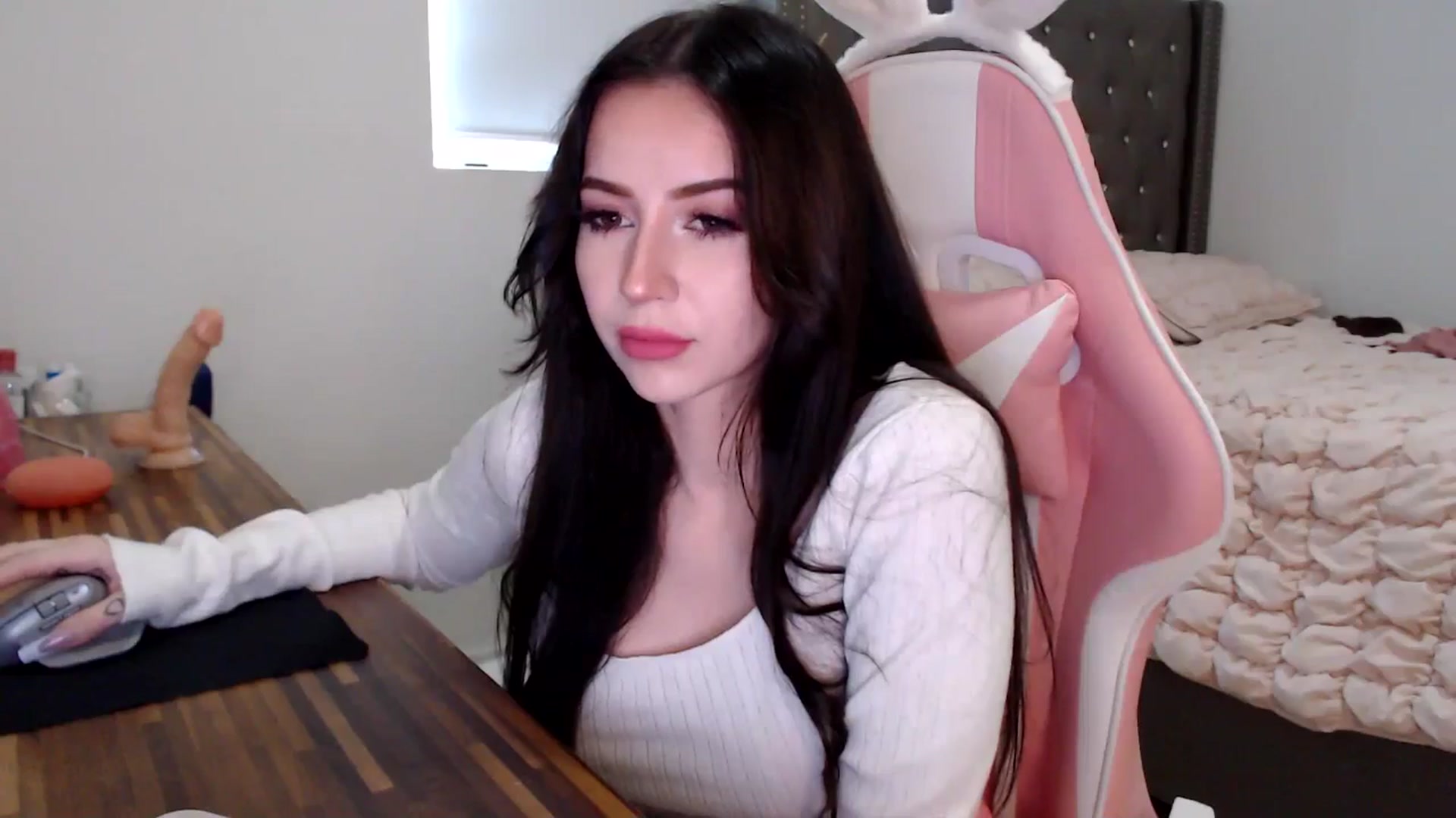 Gallery image thumbnail from iplayhardbabe's myfreecams stream on, 06/29/2024, 21:02 image 10 of 20