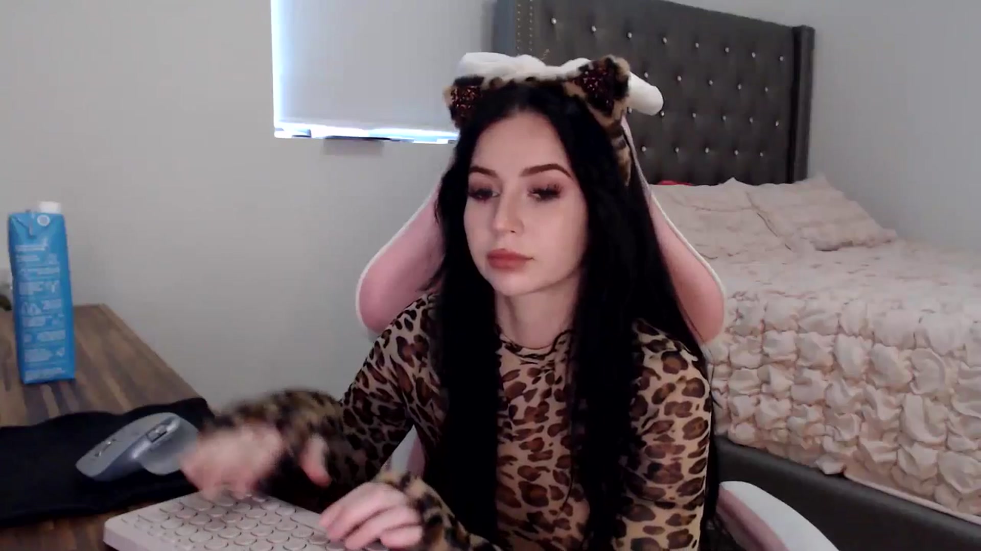 Gallery image thumbnail from iplayhardbabe's myfreecams stream on, 07/20/2024, 23:41 image 6 of 20