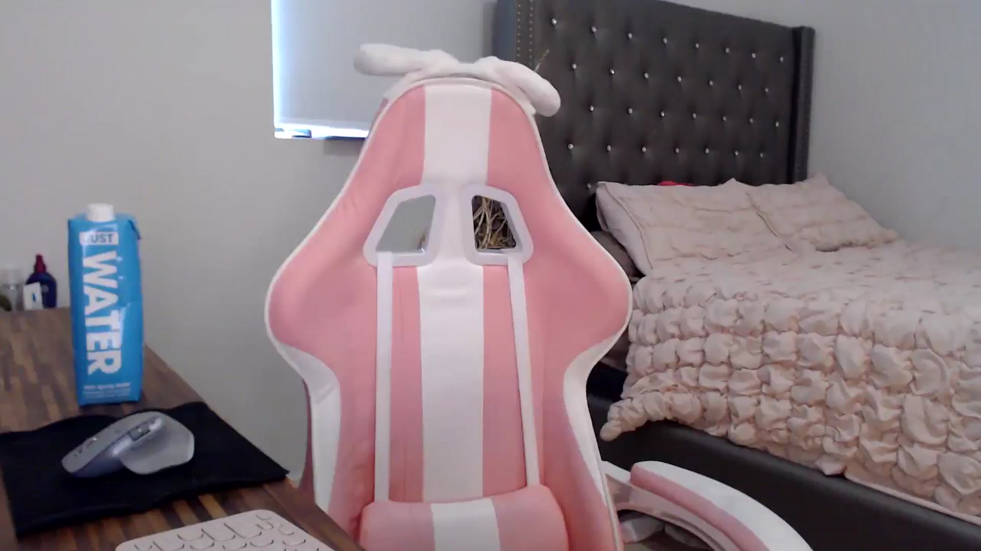 Gallery image thumbnail from iplayhardbabe's myfreecams stream on, 07/20/2024, 23:41 image 10 of 20