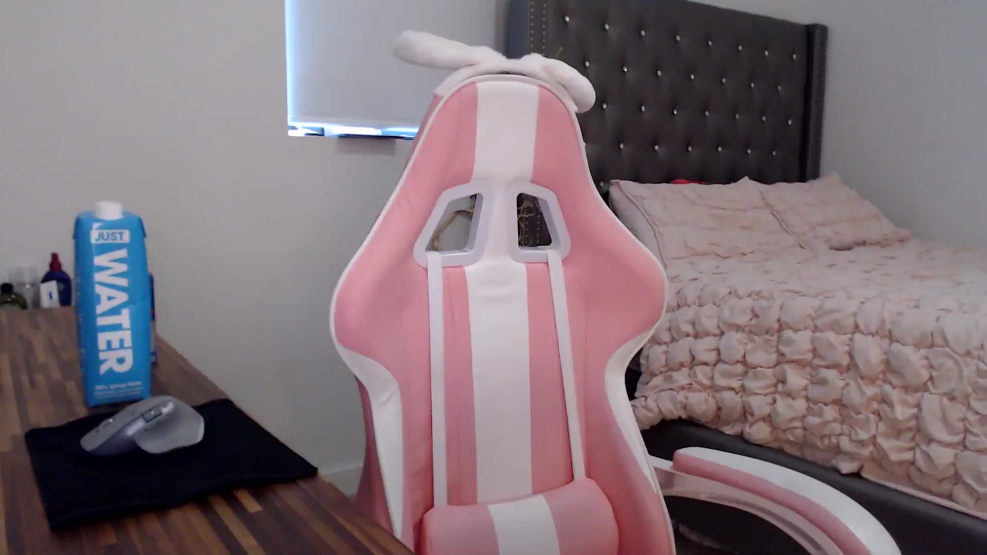 Gallery image thumbnail from iplayhardbabe's myfreecams stream on, 07/20/2024, 23:41 image 15 of 20