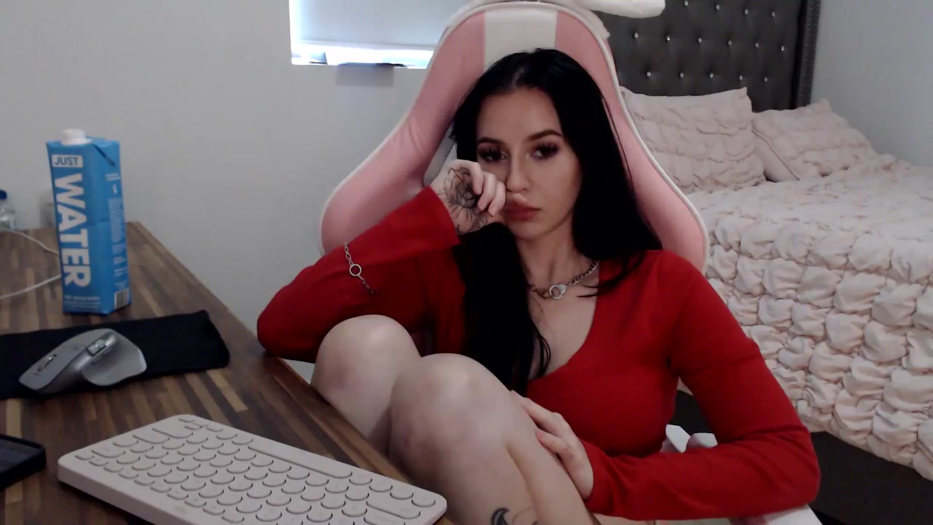 Gallery image thumbnail from iplayhardbabe's myfreecams stream on, 07/21/2024, 23:05 image 4 of 20