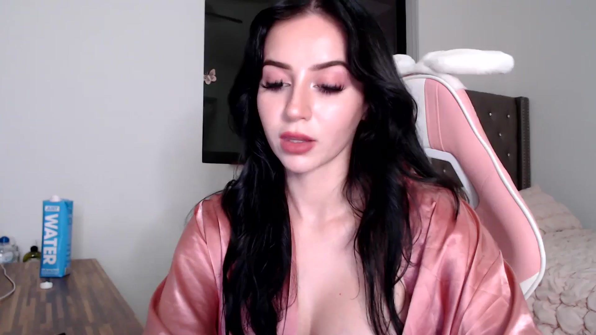 Gallery image thumbnail from iplayhardbabe's myfreecams stream on, 07/24/2024, 02:12 image 11 of 20