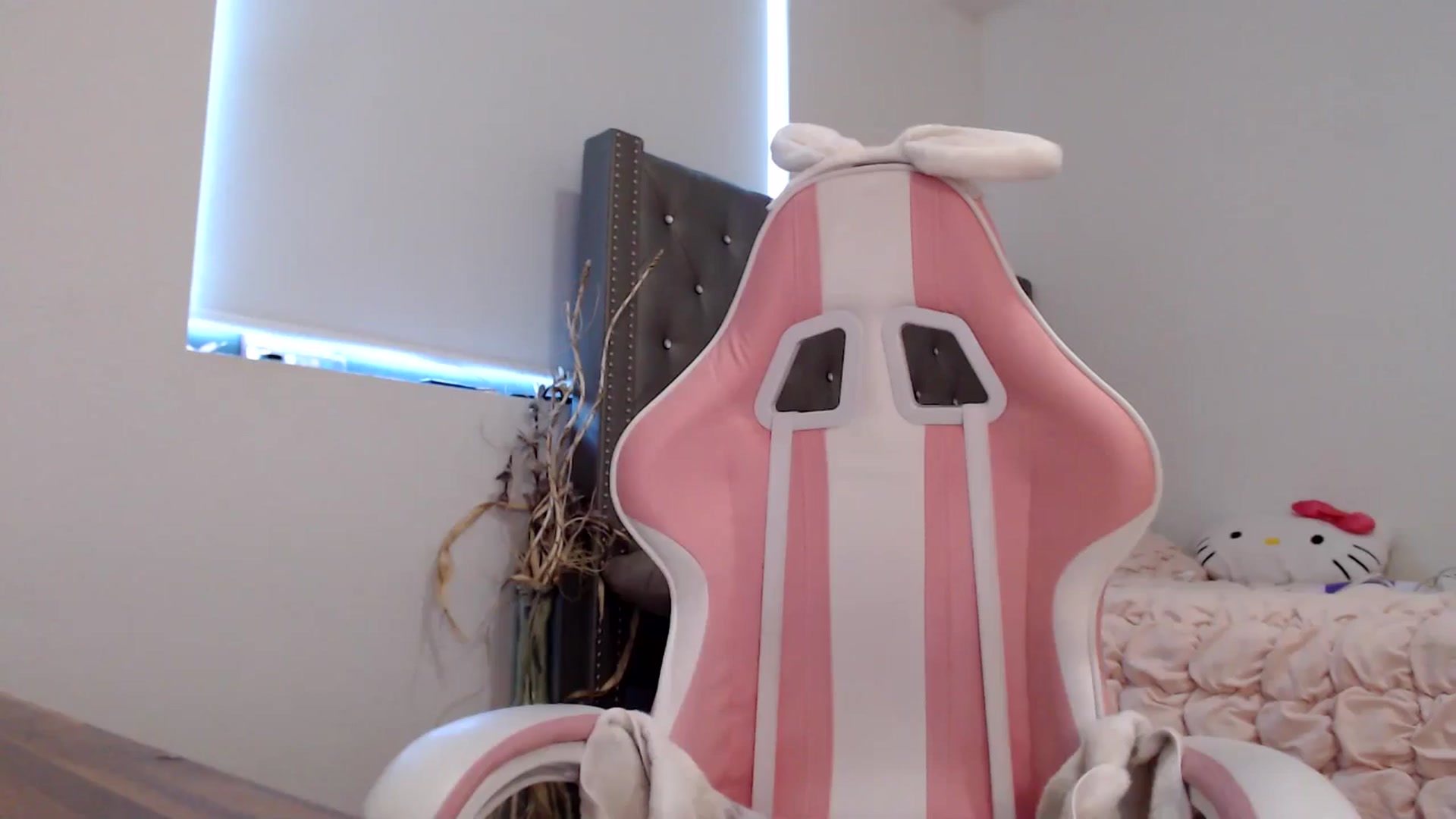 Gallery image thumbnail from iplayhardbabe's myfreecams stream on, 07/27/2024, 21:20 image 9 of 20