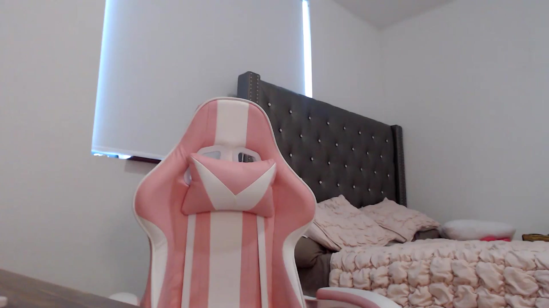 Gallery image thumbnail from iplayhardbabe's myfreecams stream on, 07/31/2024, 23:37 image 5 of 20