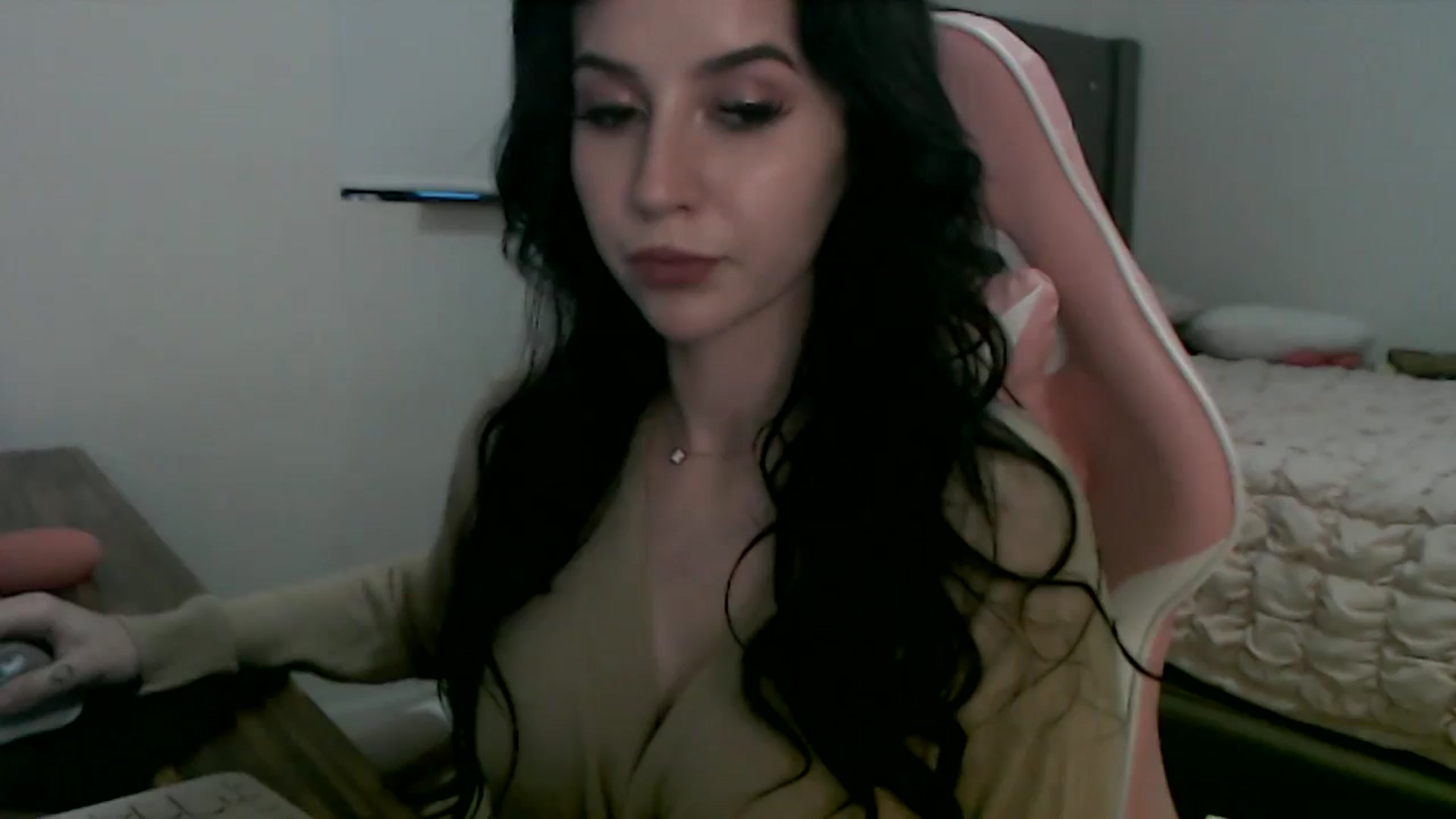 Gallery image thumbnail from iplayhardbabe's myfreecams stream on, 08/01/2024, 24:24 image 16 of 20