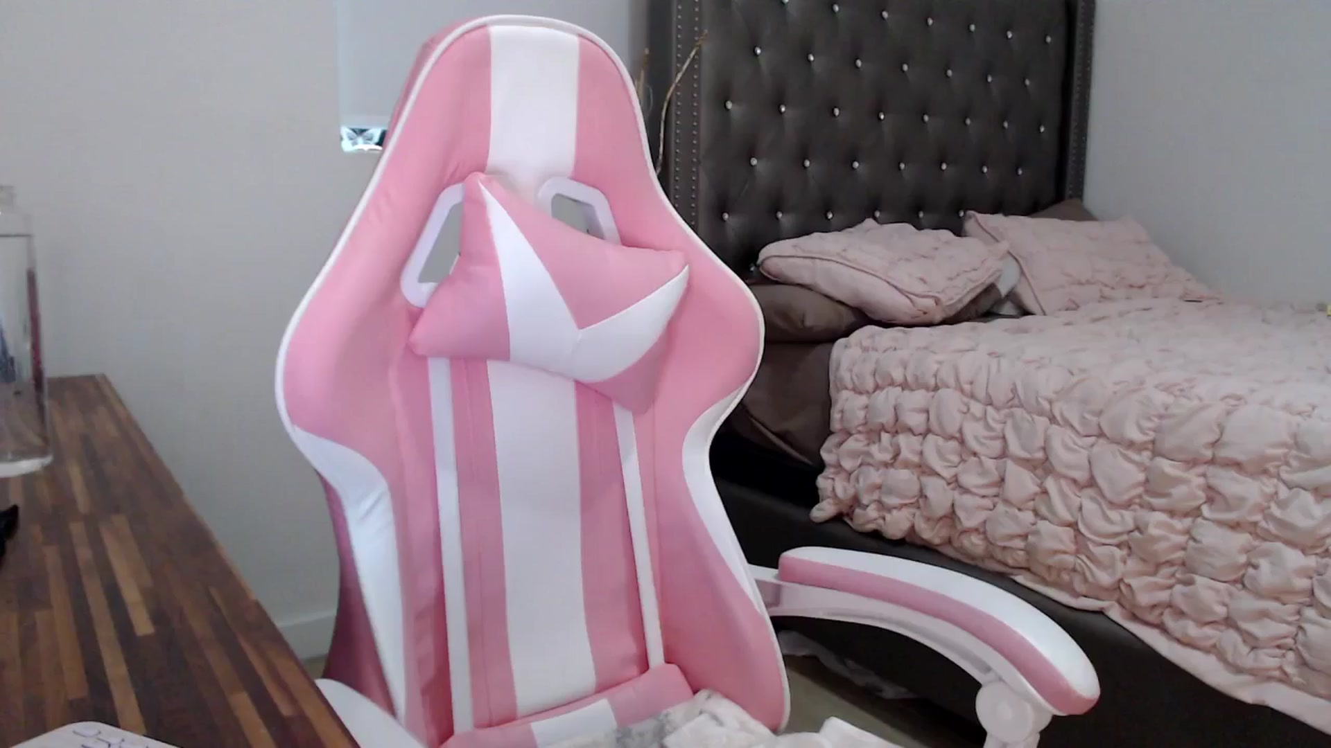 Gallery image thumbnail from iplayhardbabe's myfreecams stream on, 08/03/2024, 23:13 image 8 of 20