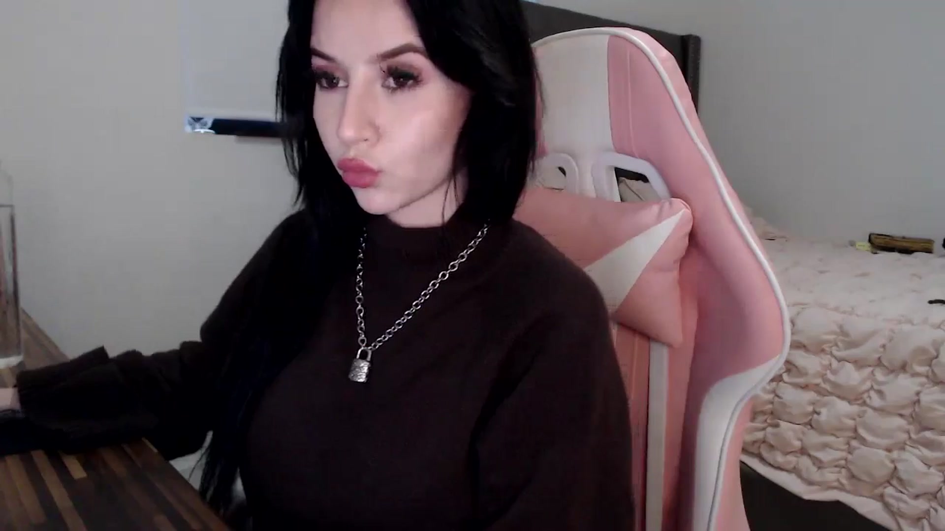 Gallery image thumbnail from iplayhardbabe's myfreecams stream on, 08/03/2024, 23:52 image 19 of 20