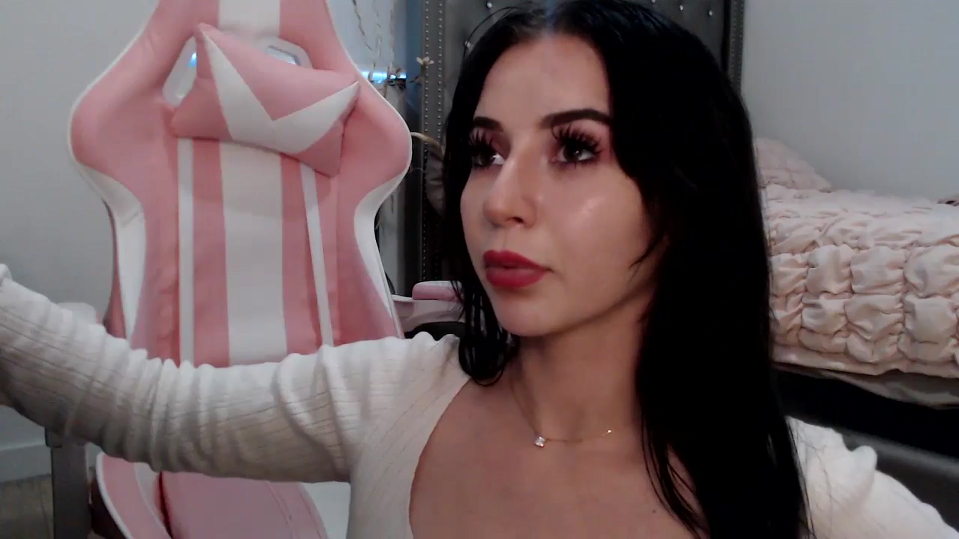 Gallery image thumbnail from iplayhardbabe's myfreecams stream on, 08/07/2024, 23:06 image 2 of 20