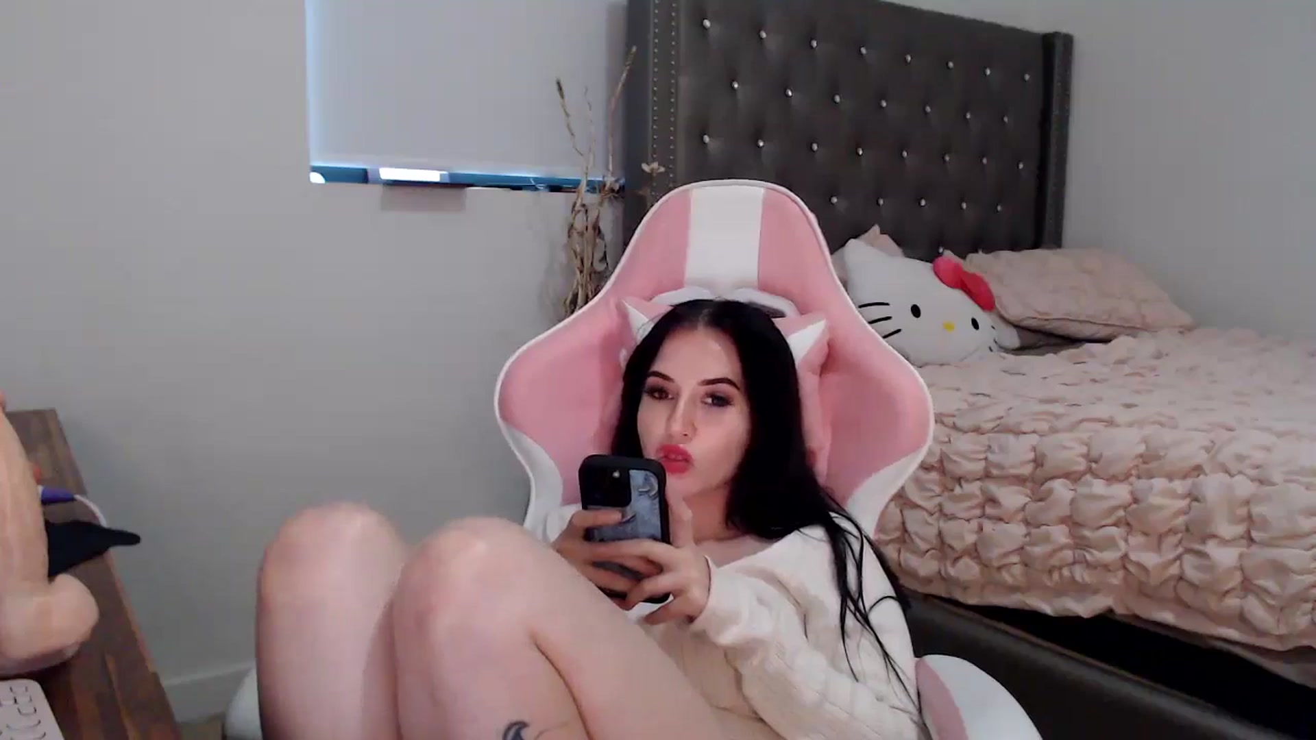 Gallery image thumbnail from iplayhardbabe's myfreecams stream on, 08/07/2024, 23:57 image 16 of 20