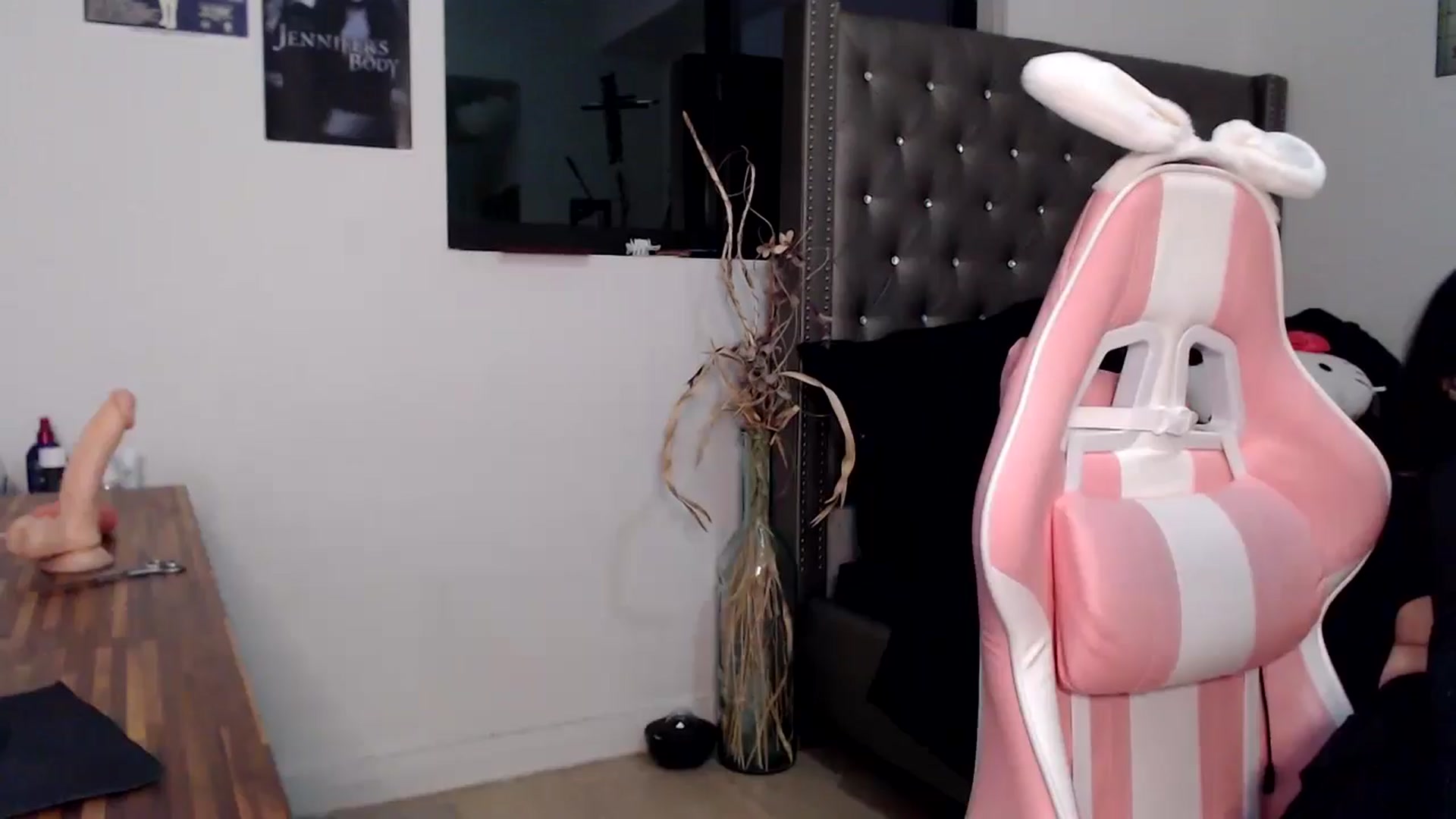 Gallery image thumbnail from iplayhardbabe's myfreecams stream on, 09/29/2024, 23:52 image 17 of 20