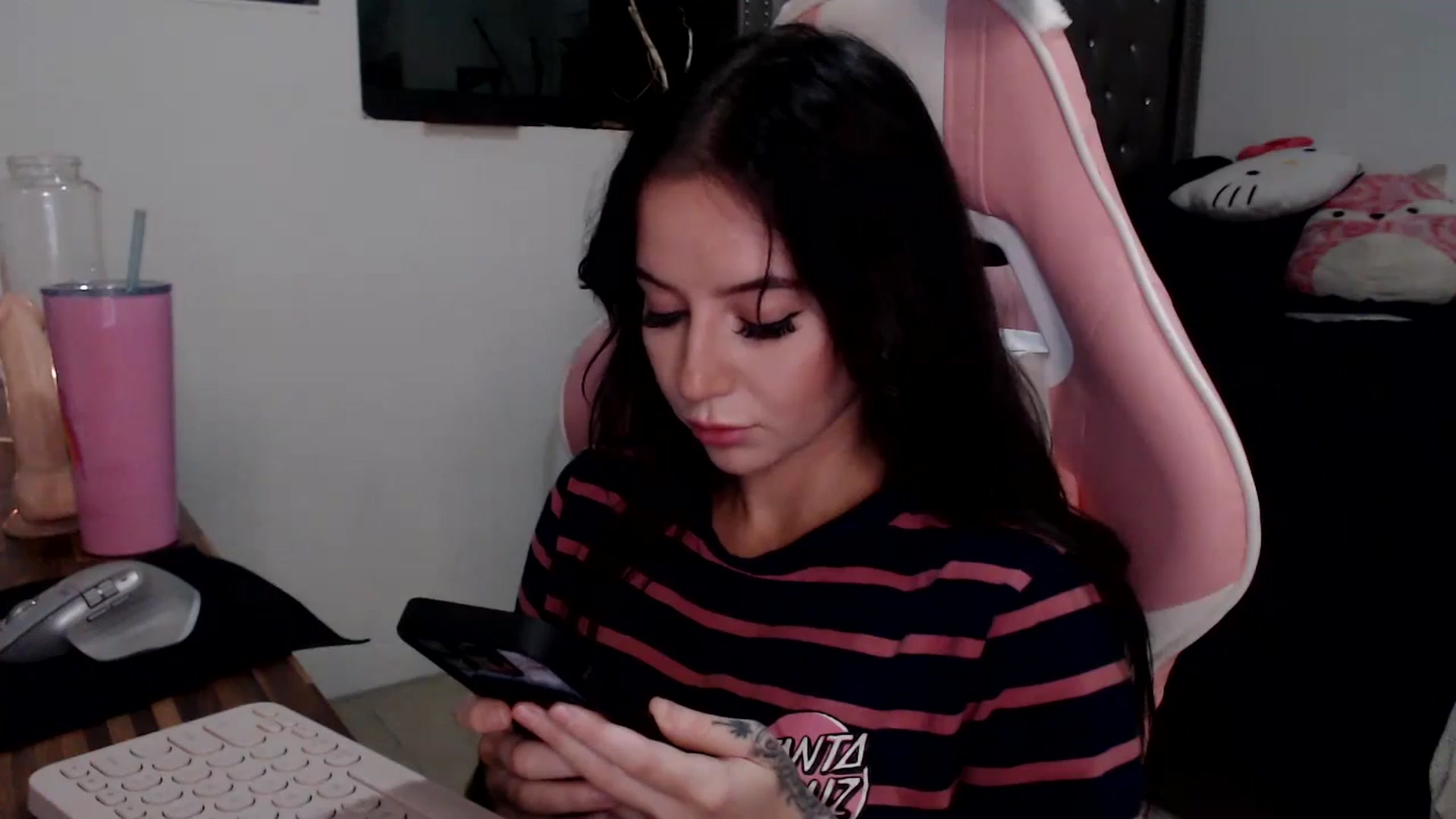 Gallery image thumbnail from iplayhardbabe's myfreecams stream on, 10/13/2024, 01:03 image 12 of 20