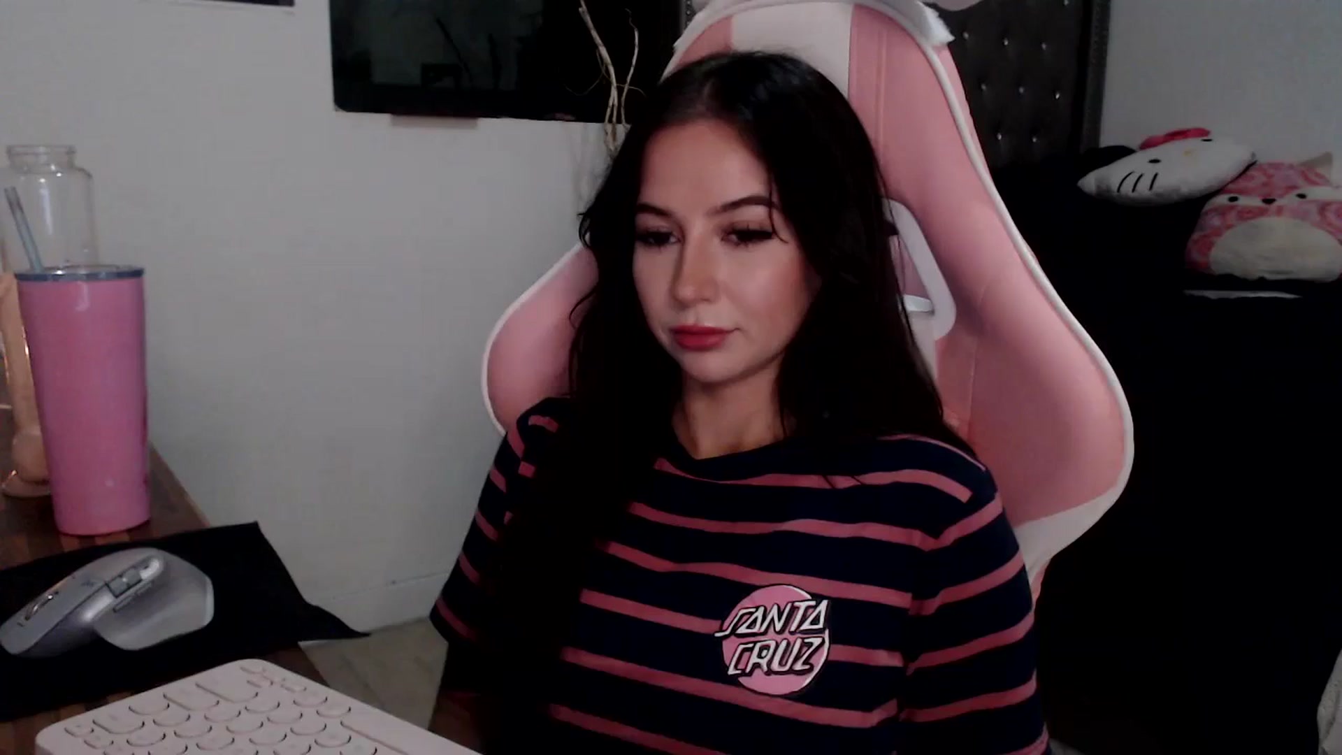 Gallery image thumbnail from iplayhardbabe's myfreecams stream on, 10/13/2024, 01:03 image 16 of 20