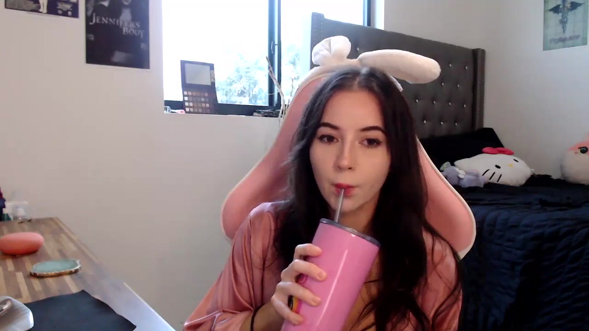 Gallery image thumbnail from iplayhardbabe's myfreecams stream on, 10/15/2024, 22:32 image 8 of 20