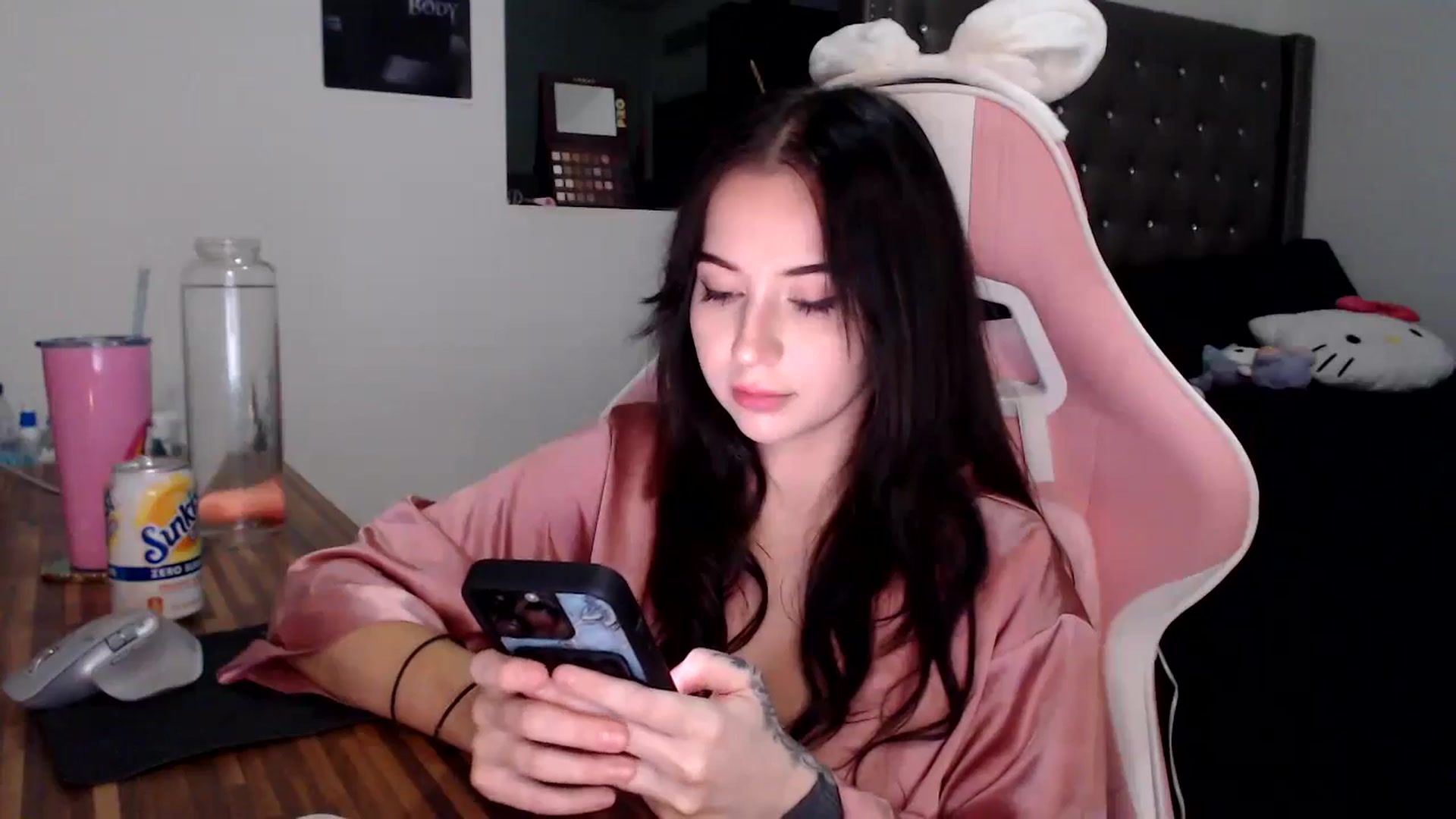 Gallery image thumbnail from iplayhardbabe's myfreecams stream on, 10/15/2024, 23:41 image 16 of 20