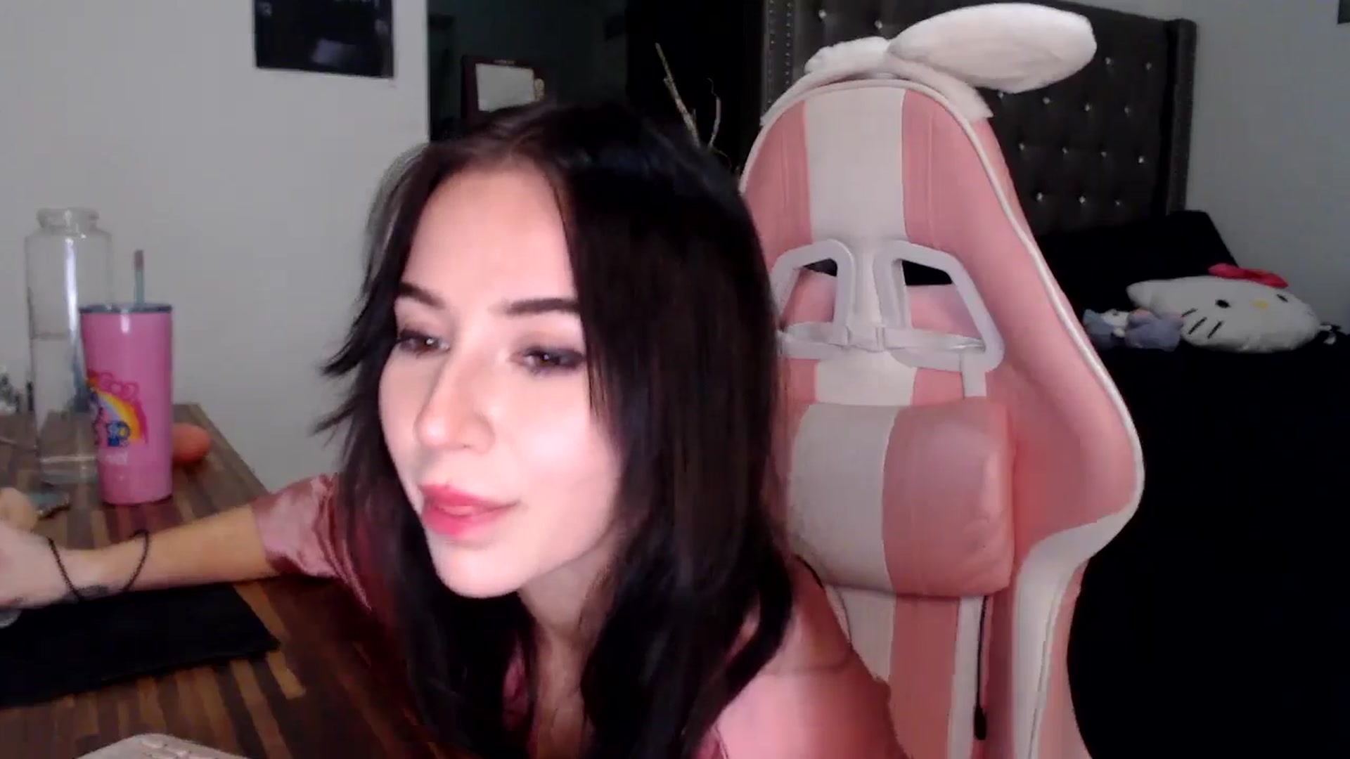 Gallery image thumbnail from iplayhardbabe's myfreecams stream on, 10/16/2024, 02:43 image 16 of 20