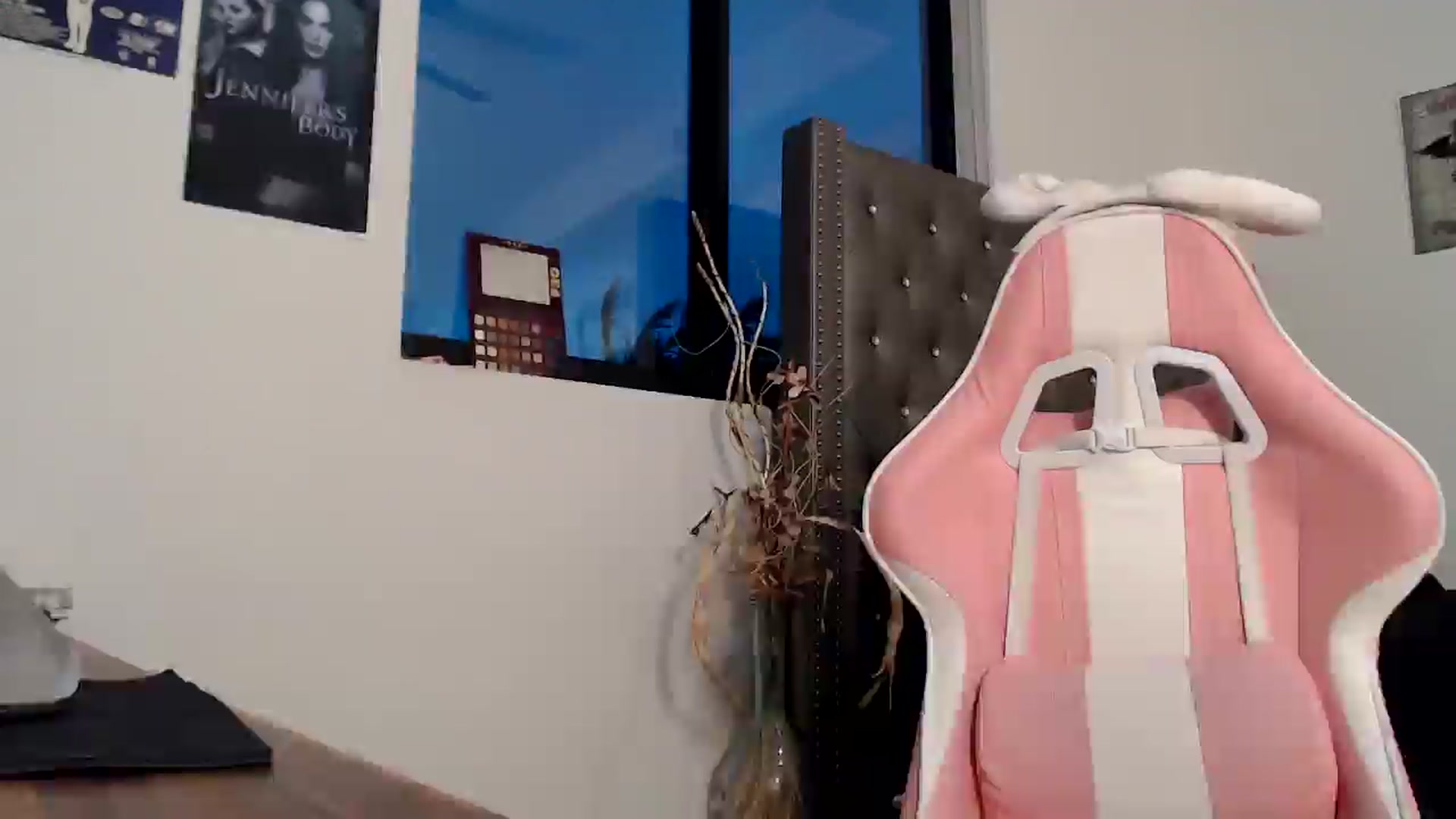 Gallery image thumbnail from iplayhardbabe's myfreecams stream on, 10/18/2024, 23:06 image 14 of 20