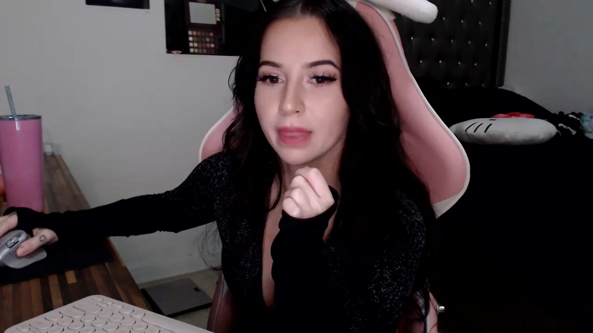 Gallery image thumbnail from iplayhardbabe's myfreecams stream on, 10/20/2024, 24:26 image 12 of 20