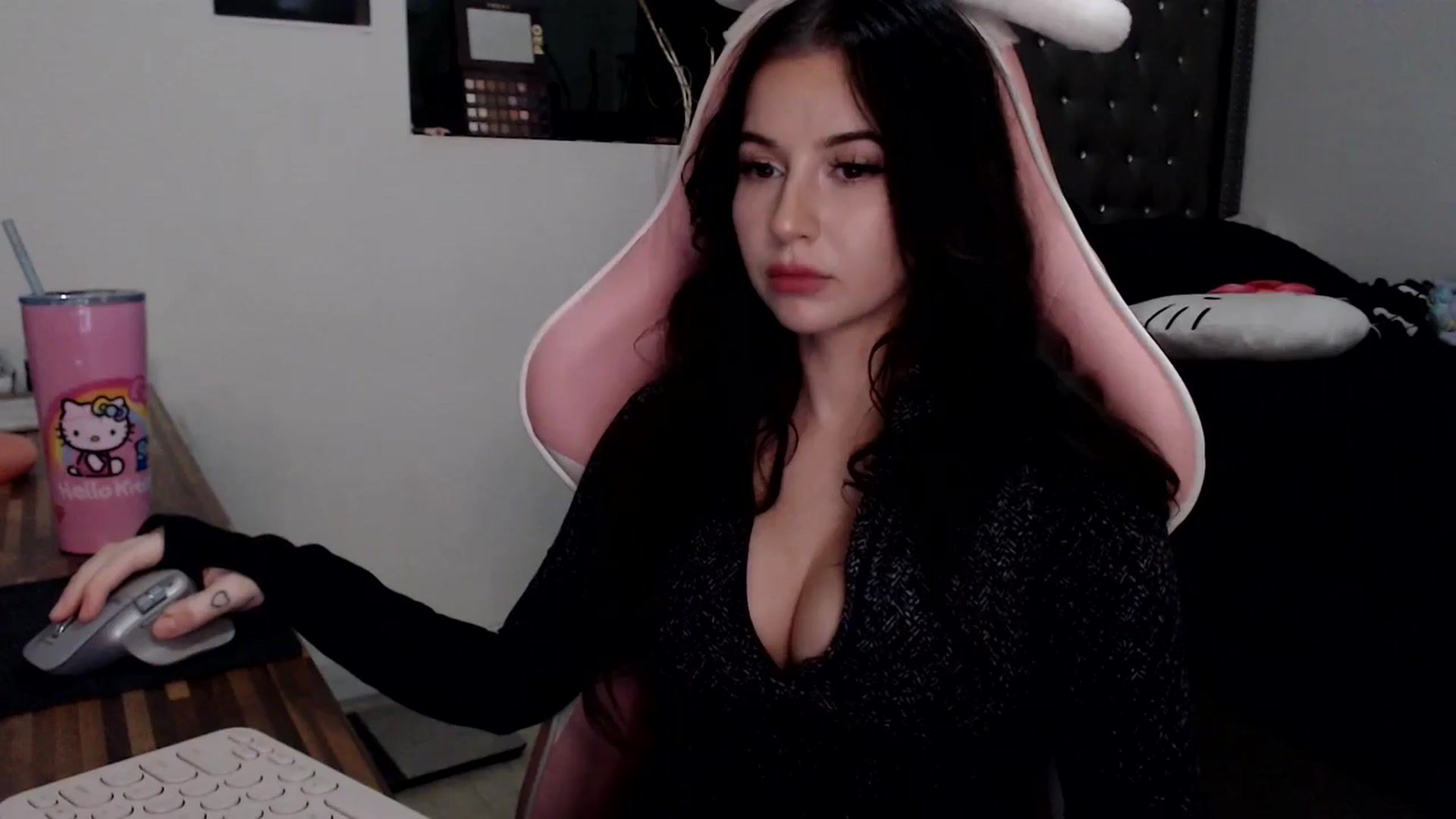 Gallery image thumbnail from iplayhardbabe's myfreecams stream on, 10/20/2024, 01:00 image 16 of 20