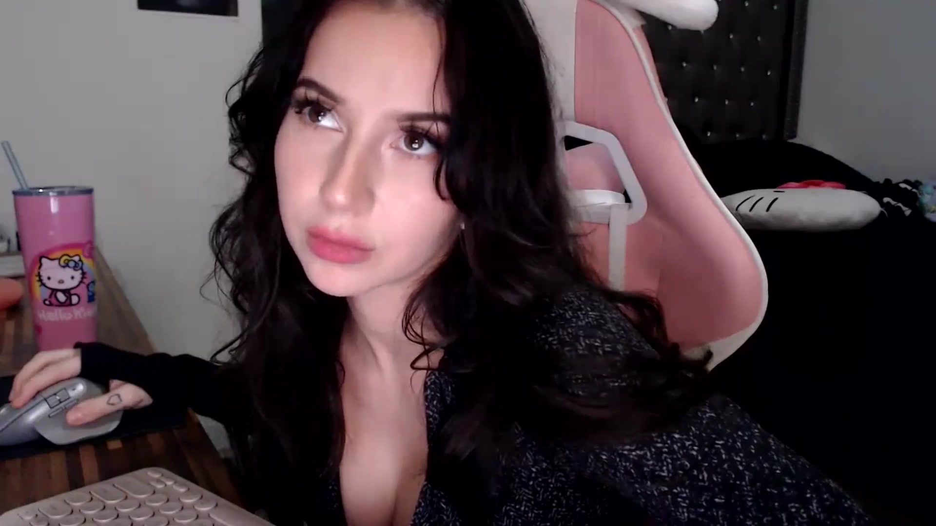 Gallery image thumbnail from iplayhardbabe's myfreecams stream on, 10/20/2024, 01:00 image 20 of 20