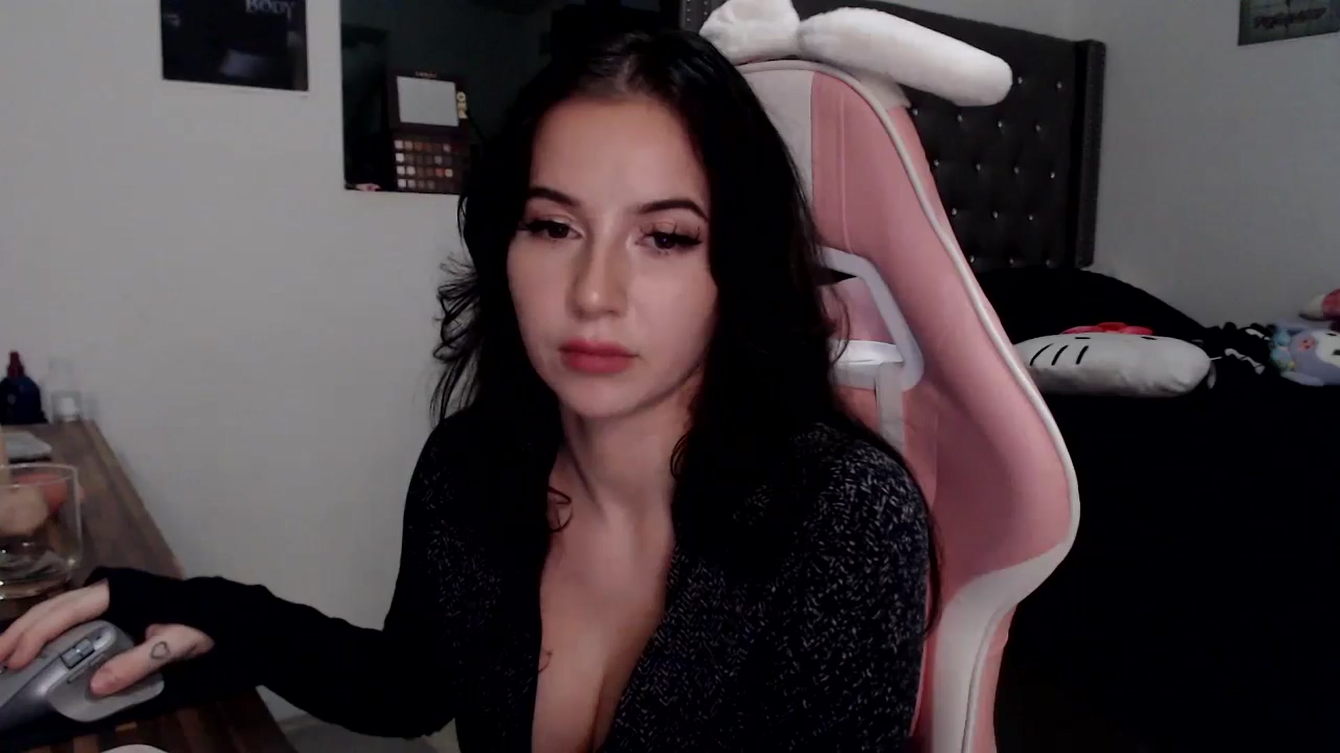 Gallery image thumbnail from iplayhardbabe's myfreecams stream on, 10/20/2024, 03:48 image 9 of 20
