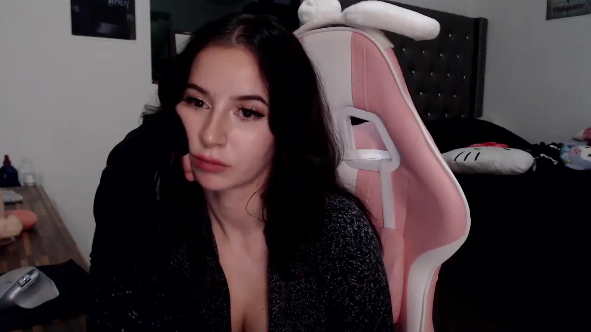 Gallery image thumbnail from iplayhardbabe's myfreecams stream on, 10/20/2024, 03:48 image 11 of 20