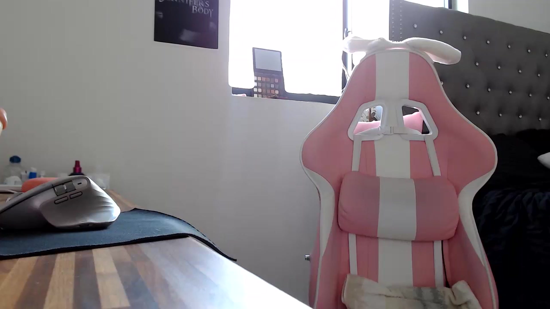 Gallery image thumbnail from iplayhardbabe's myfreecams stream on, 10/20/2024, 21:29 image 10 of 20