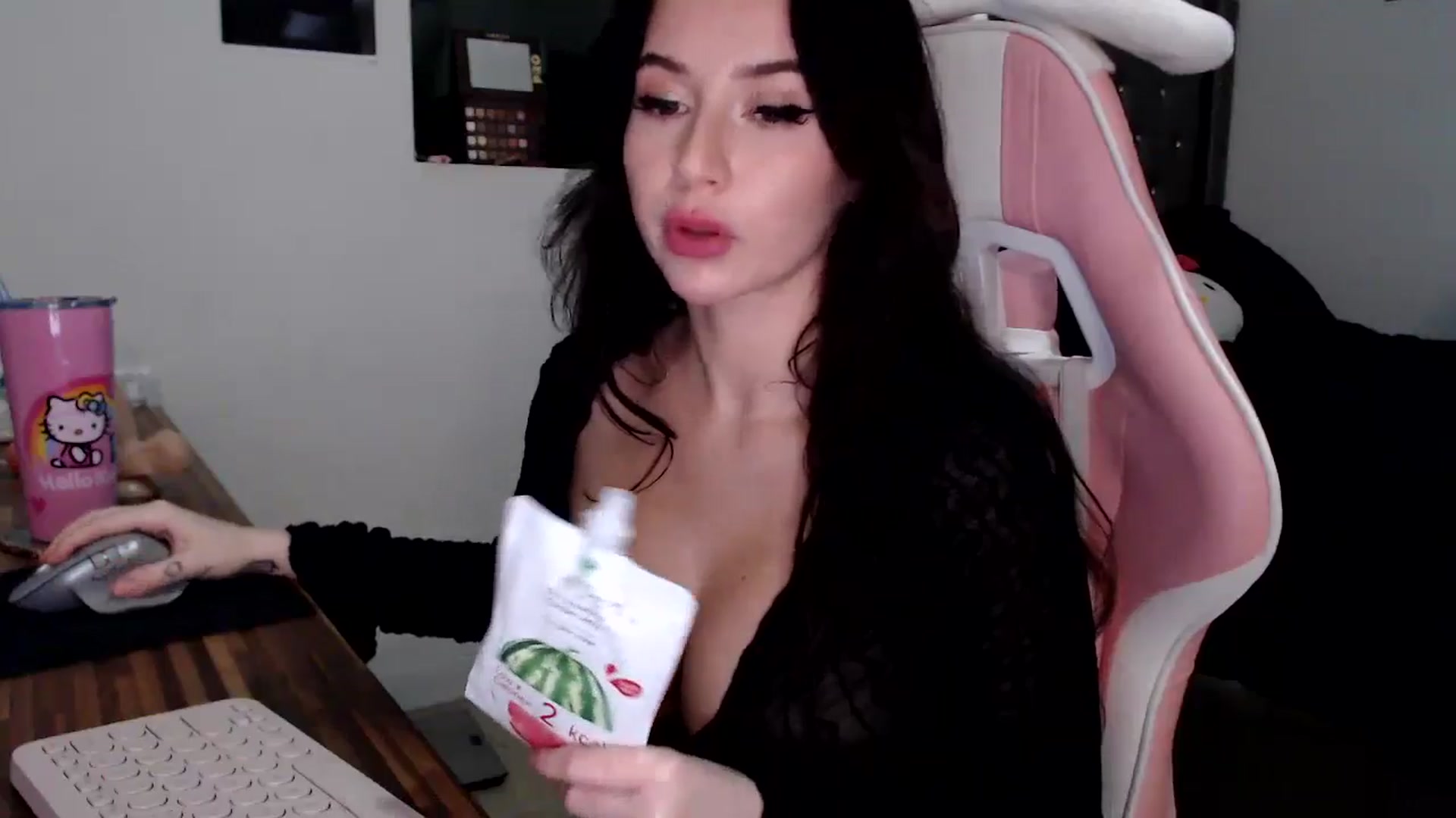 Gallery image thumbnail from iplayhardbabe's myfreecams stream on, 10/21/2024, 02:22 image 9 of 20