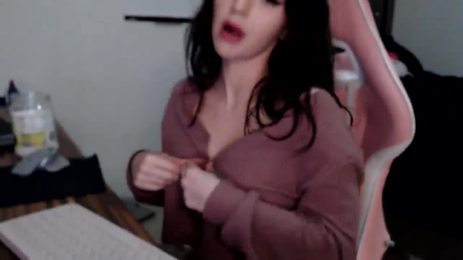 Gallery image thumbnail from iplayhardbabe's myfreecams stream on, 10/23/2024, 24:34 image 5 of 20