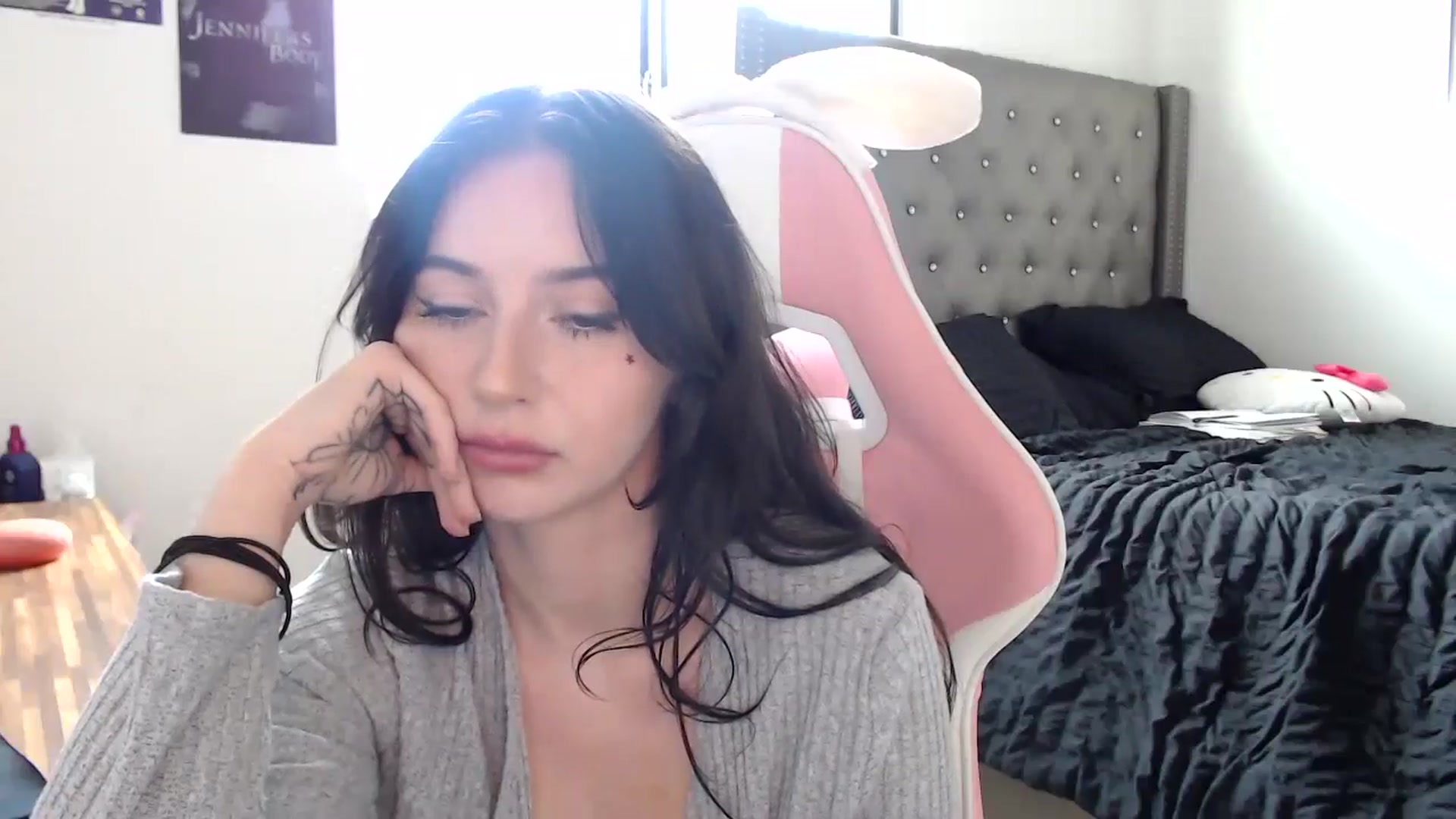 Gallery image thumbnail from iplayhardbabe's myfreecams stream on, 10/23/2024, 20:28 image 6 of 20