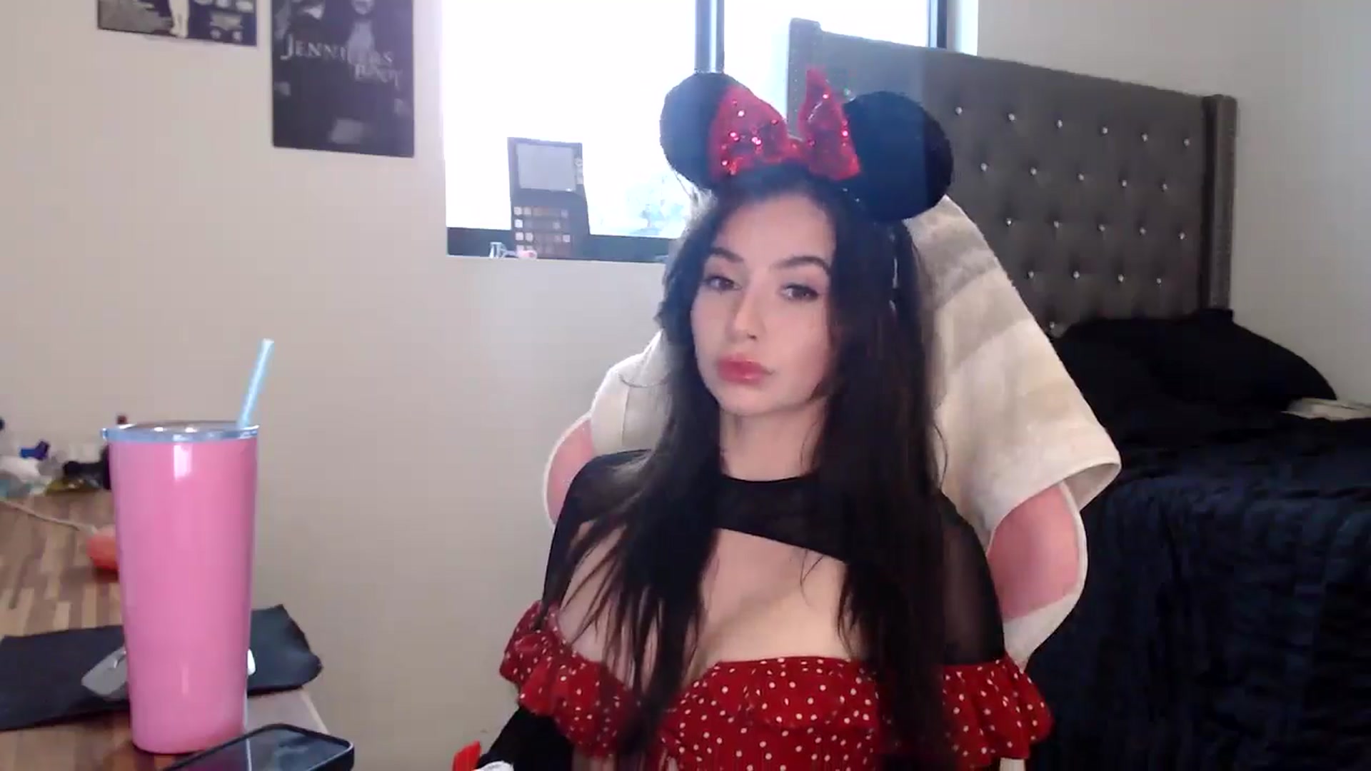 Gallery image thumbnail from iplayhardbabe's myfreecams stream on, 10/27/2024, 22:58 image 10 of 20