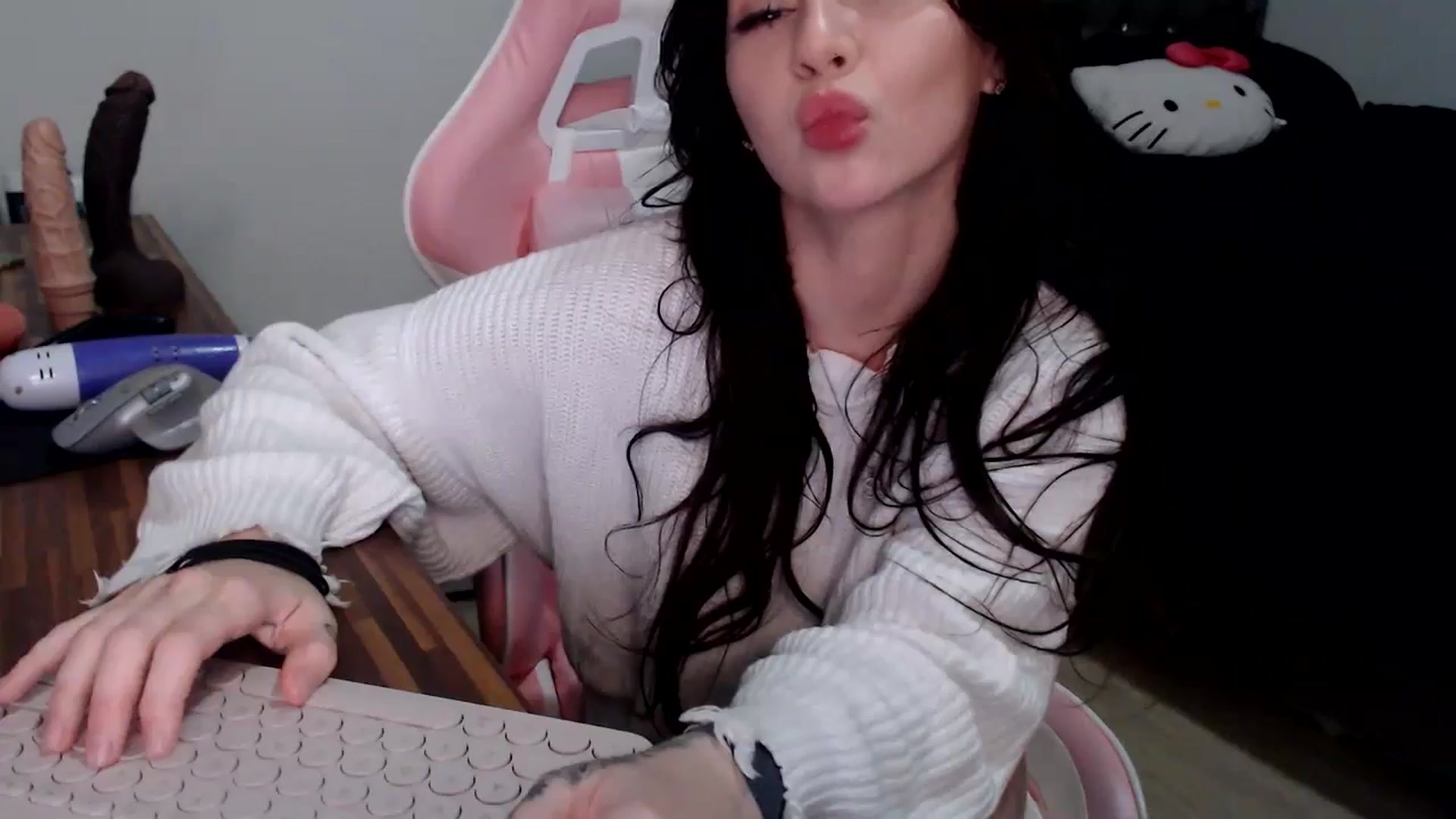 Gallery image thumbnail from iplayhardbabe's myfreecams stream on, 11/04/2024, 24:21 image 19 of 20