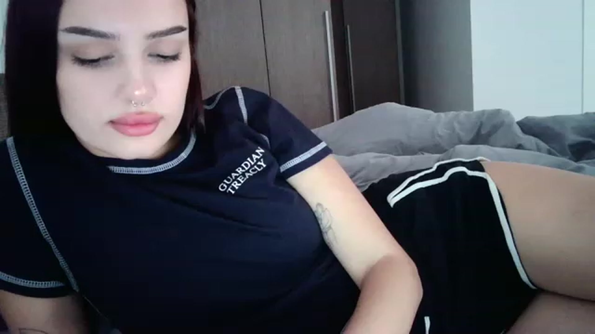 Gallery image thumbnail from irenebae's myfreecams stream on, 09/20/2023, 14:33 image 6 of 20