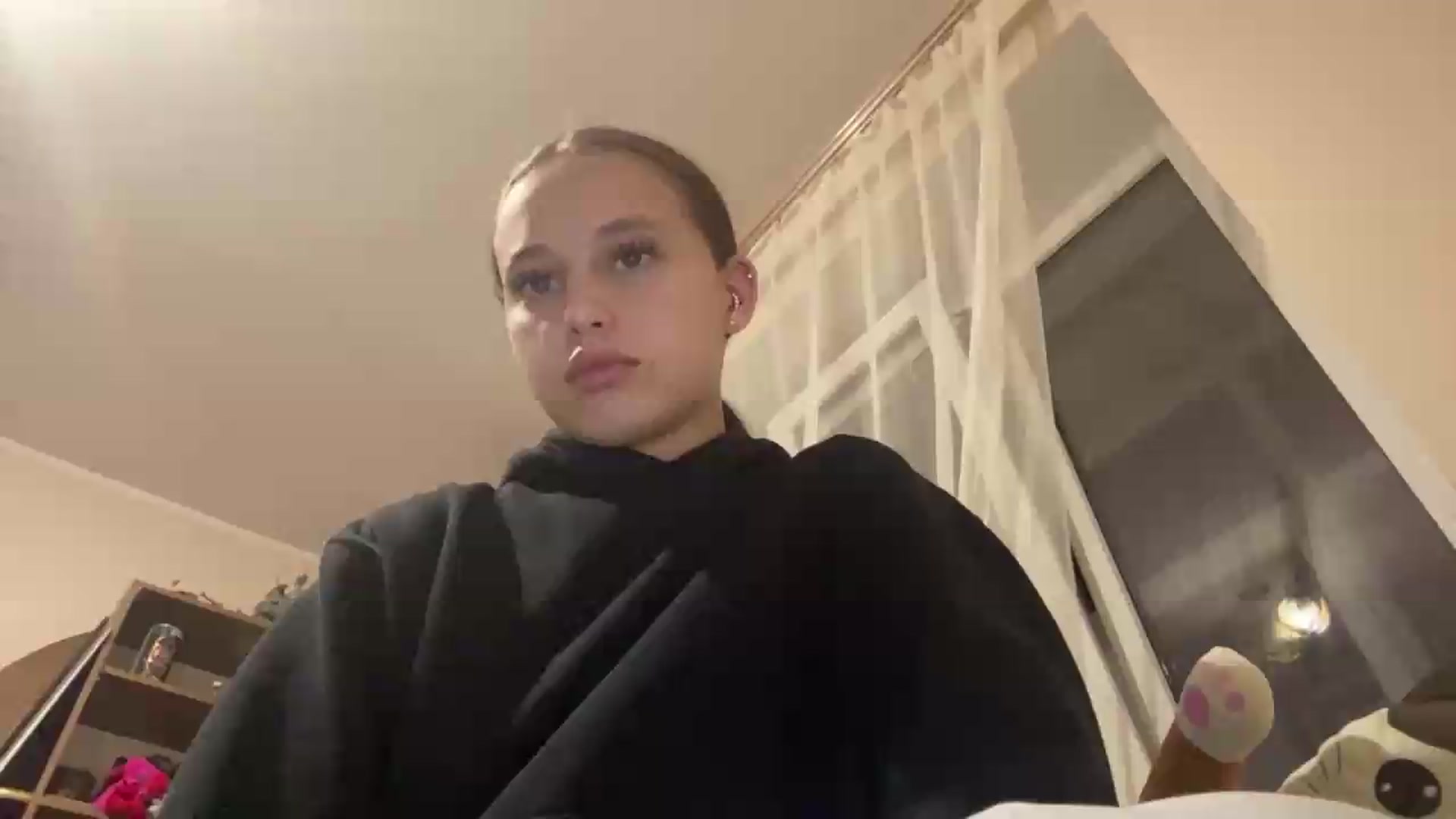 Gallery image thumbnail from irynasweetx's myfreecams stream on, 06/16/2026, 19:54 image 4 of 20