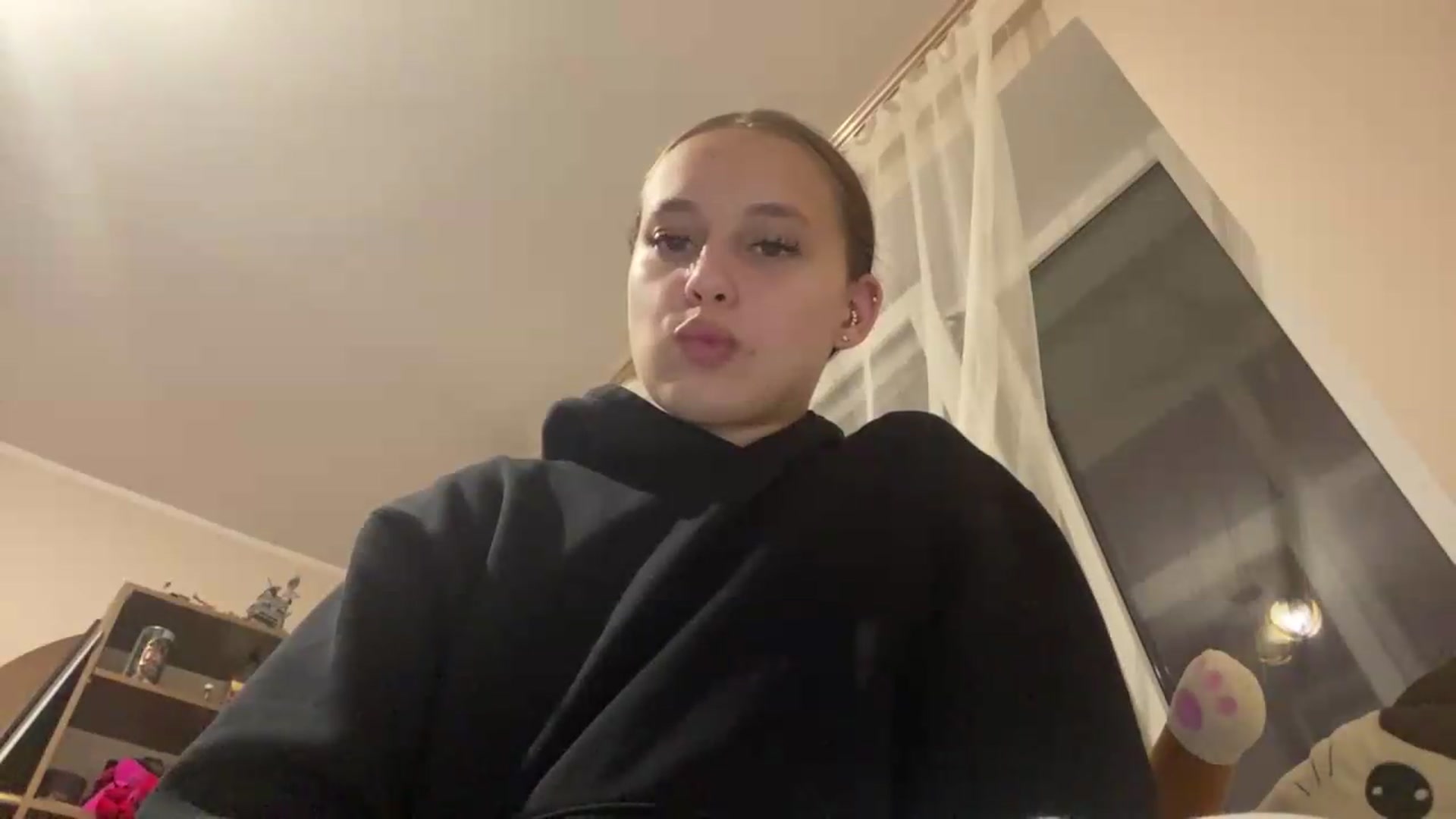 Gallery image thumbnail from irynasweetx's myfreecams stream on, 06/16/2026, 19:54 image 11 of 20
