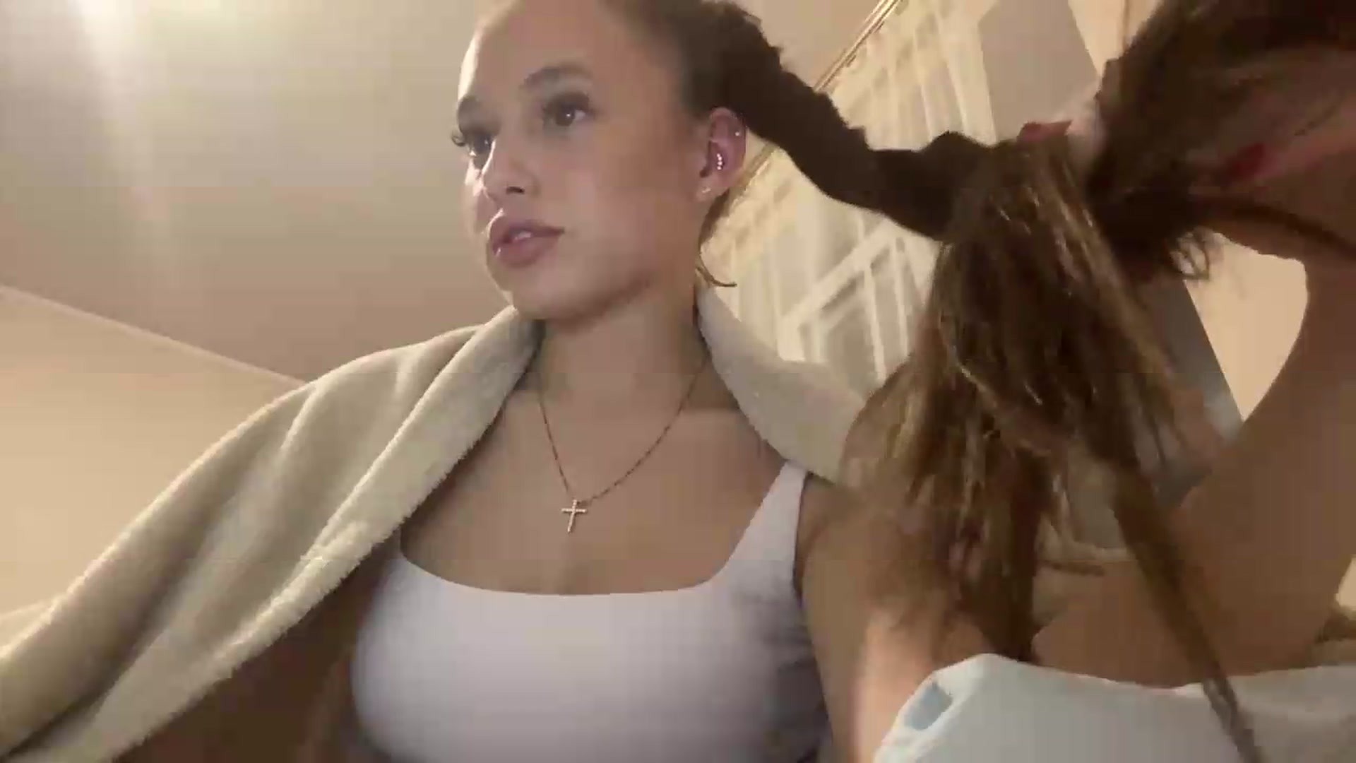 Gallery image thumbnail from irynasweetx's myfreecams stream on, 06/18/2026, 22:12 image 18 of 20