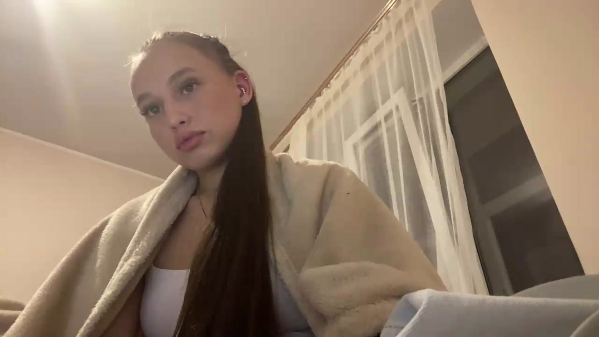 Gallery image thumbnail from irynasweetx's myfreecams stream on, 06/18/2026, 22:12 image 17 of 20